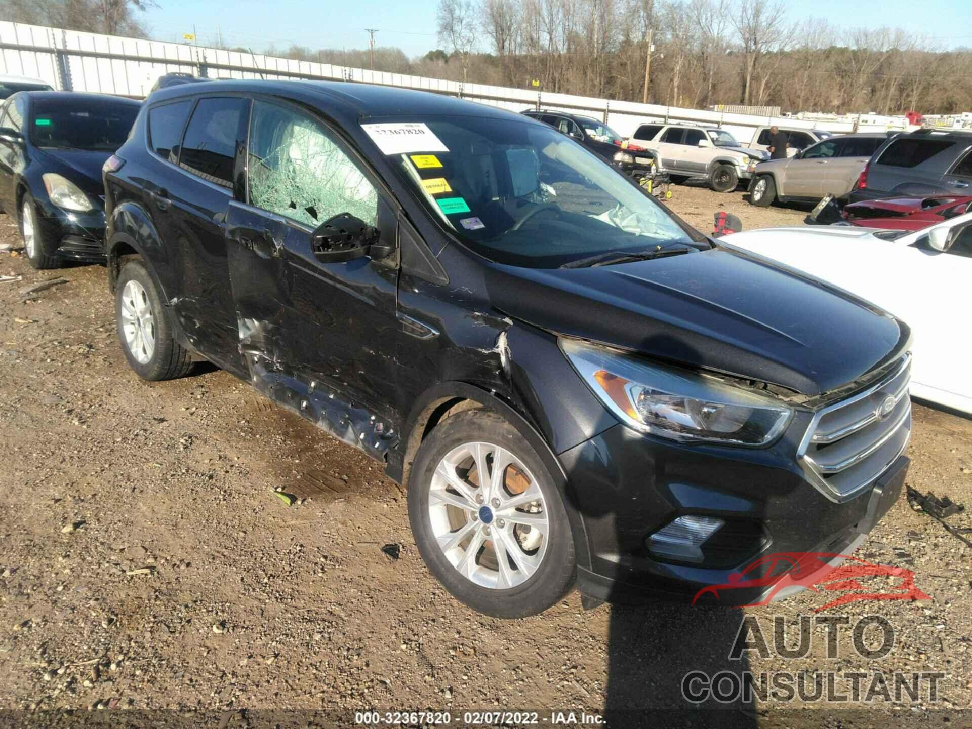 FORD ESCAPE 2017 - 1FMCU0GD7HUC55626