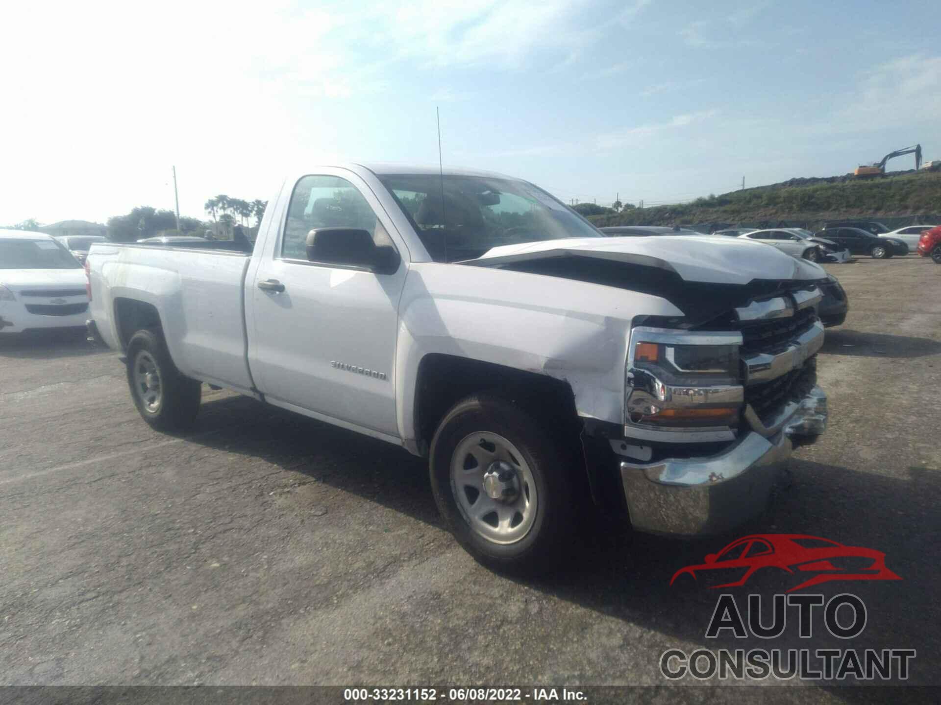 CHEVROLET SILVERADO 1500 2018 - 1GCNCNEC7JZ906351