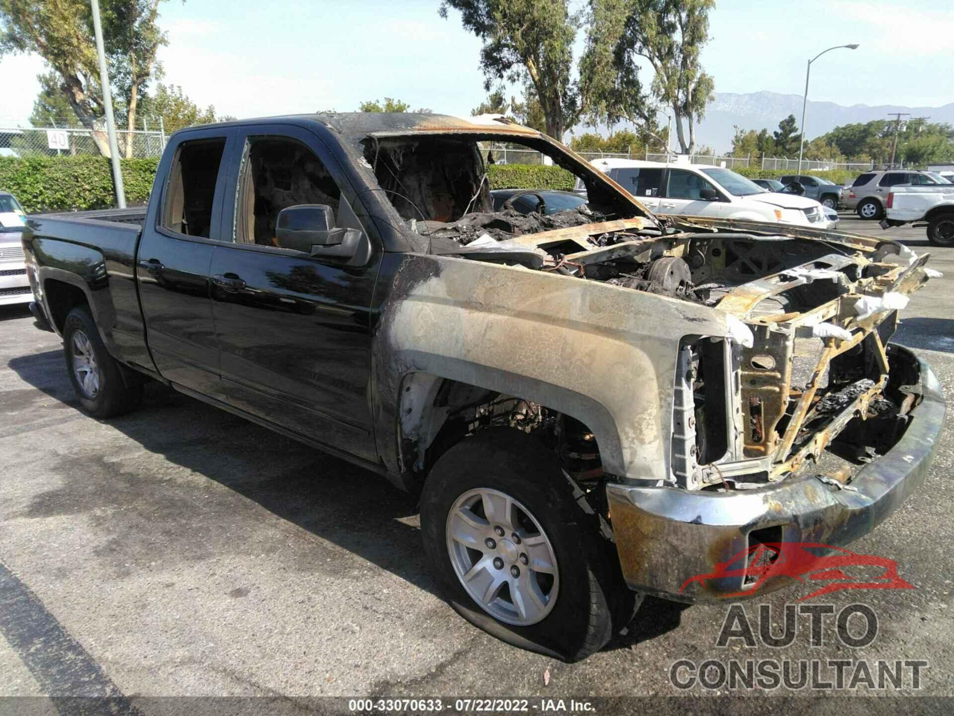 CHEVROLET SILVERADO 1500 2018 - 1GCRCREC0JZ380959