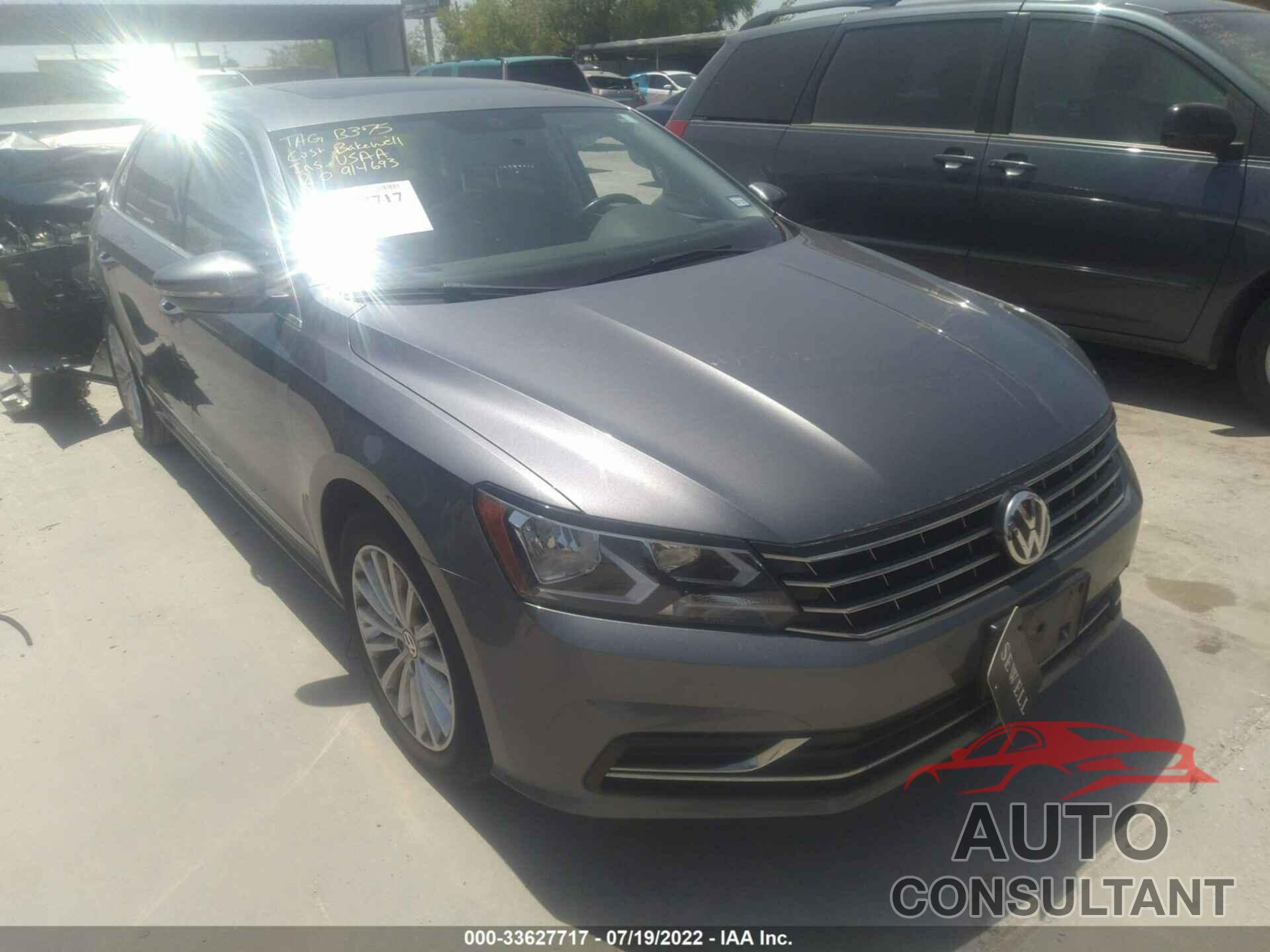 VOLKSWAGEN PASSAT 2017 - 1VWBT7A36HC038471