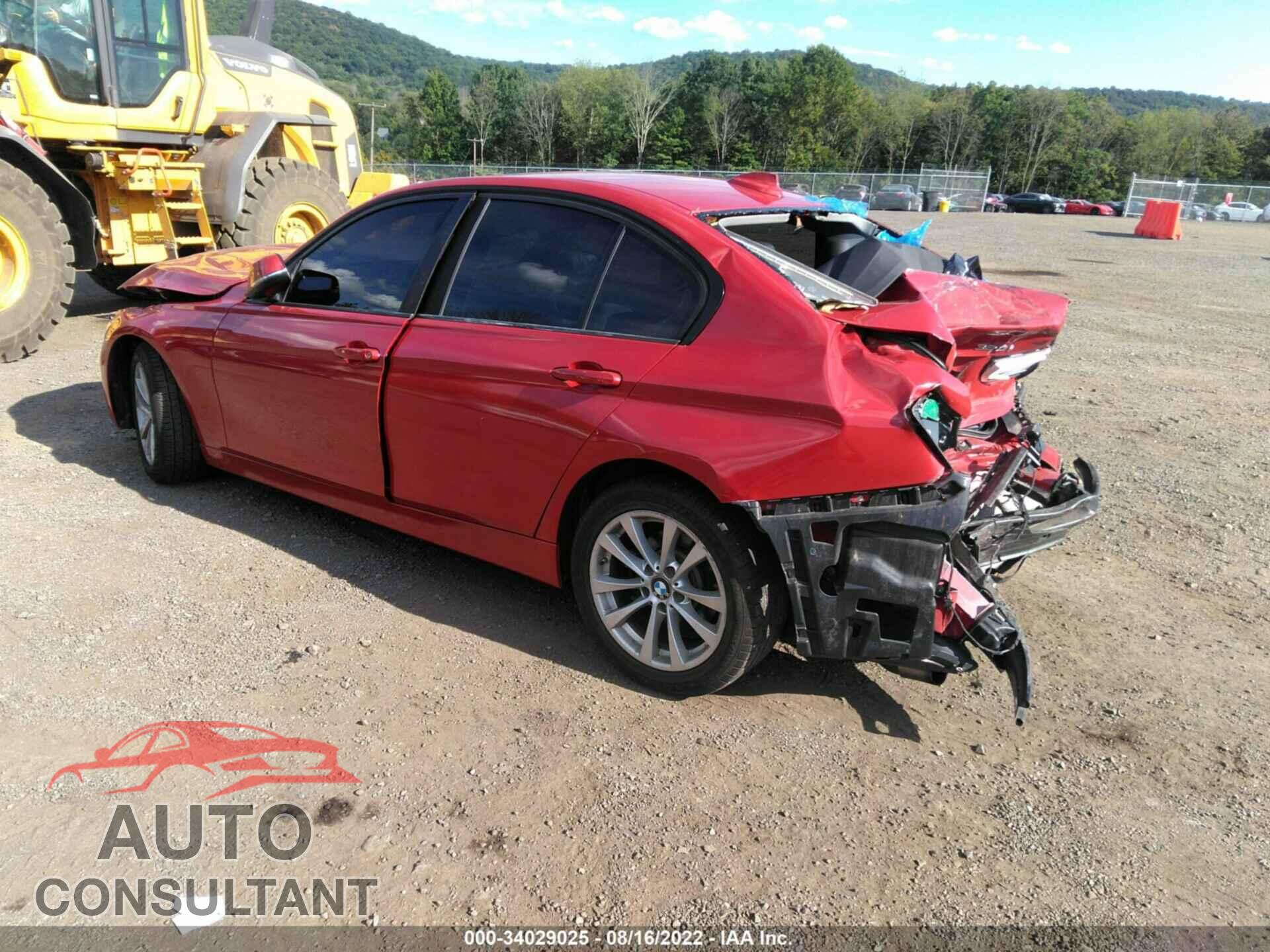 BMW 3 SERIES 2016 - WBA8E5G52GNU21022