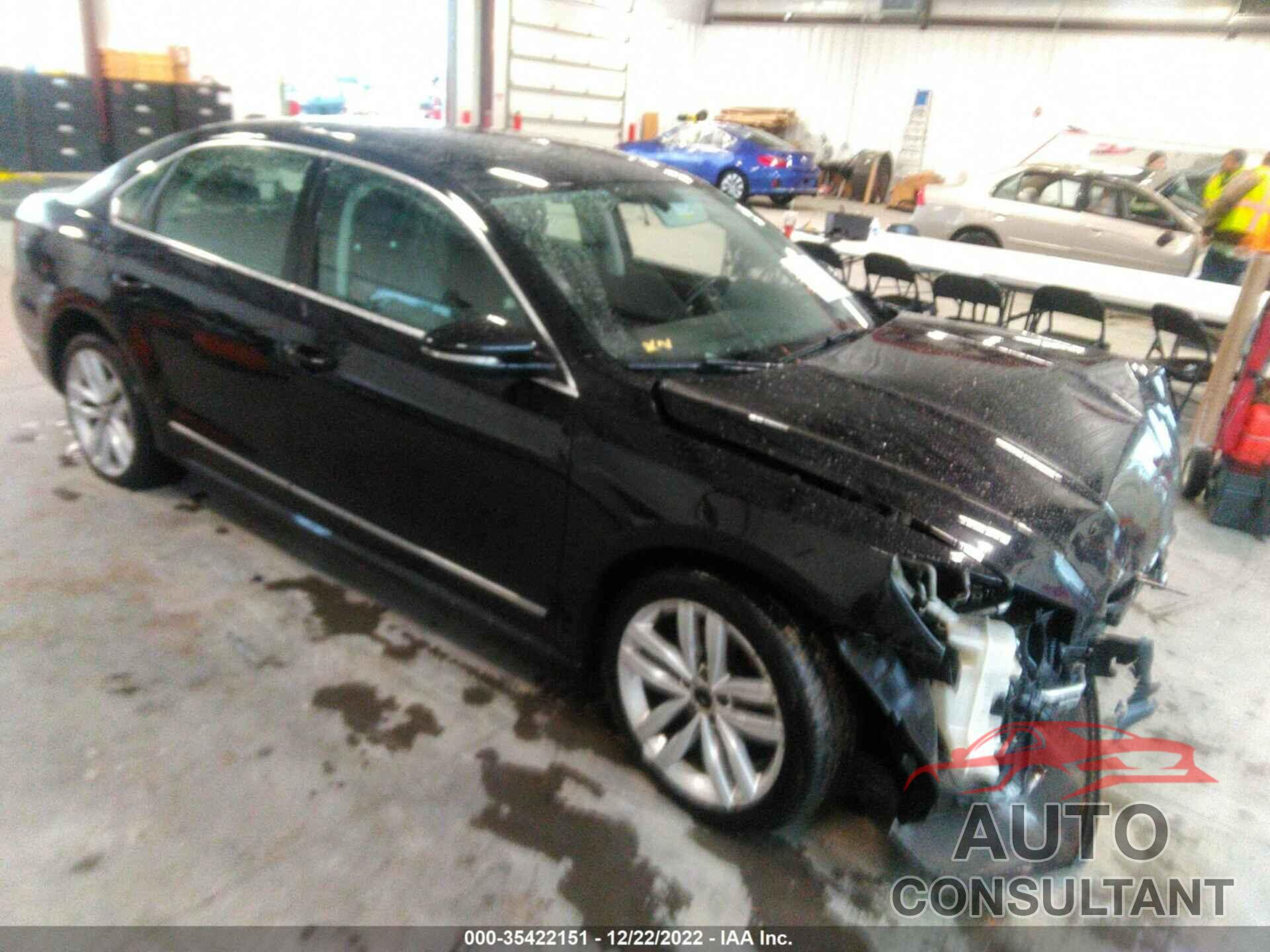 VOLKSWAGEN PASSAT 2017 - 1VWGT7A35HC044770
