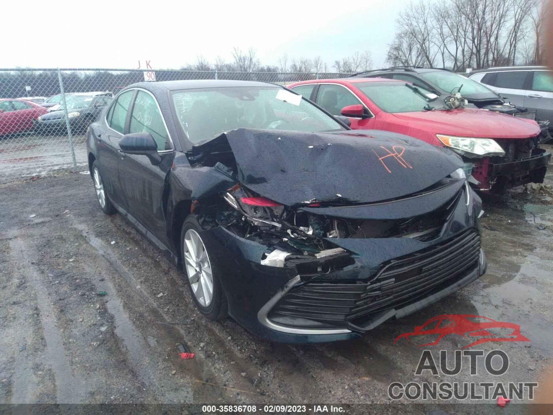 TOYOTA CAMRY 2021 - 4T1C11AK4MU551557