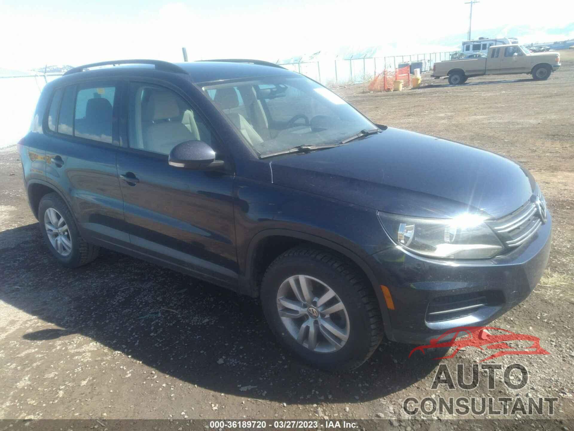 VOLKSWAGEN TIGUAN 2016 - WVGAV7AX0GW601731