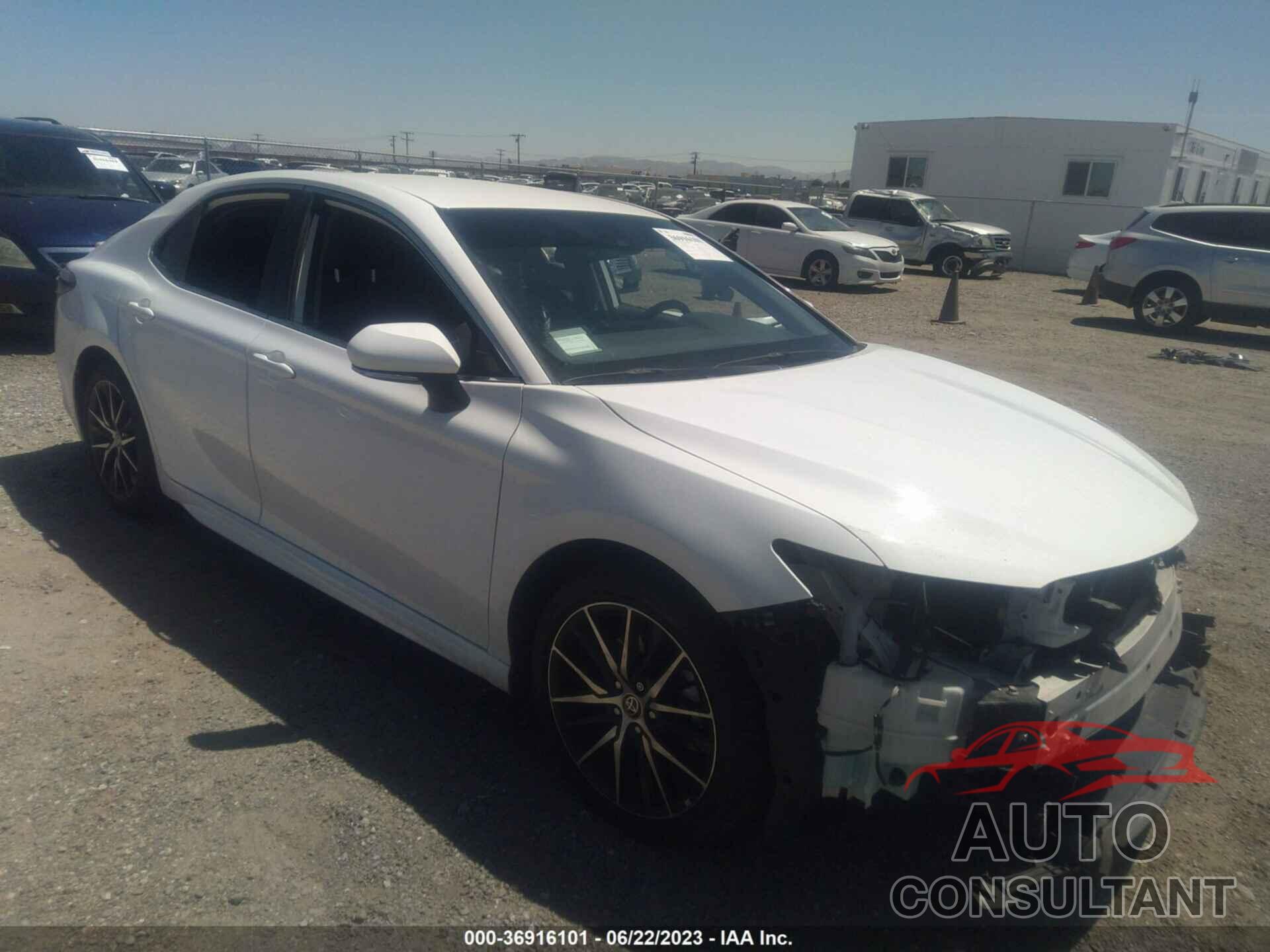 TOYOTA CAMRY 2022 - 4T1G11AK3NU633170