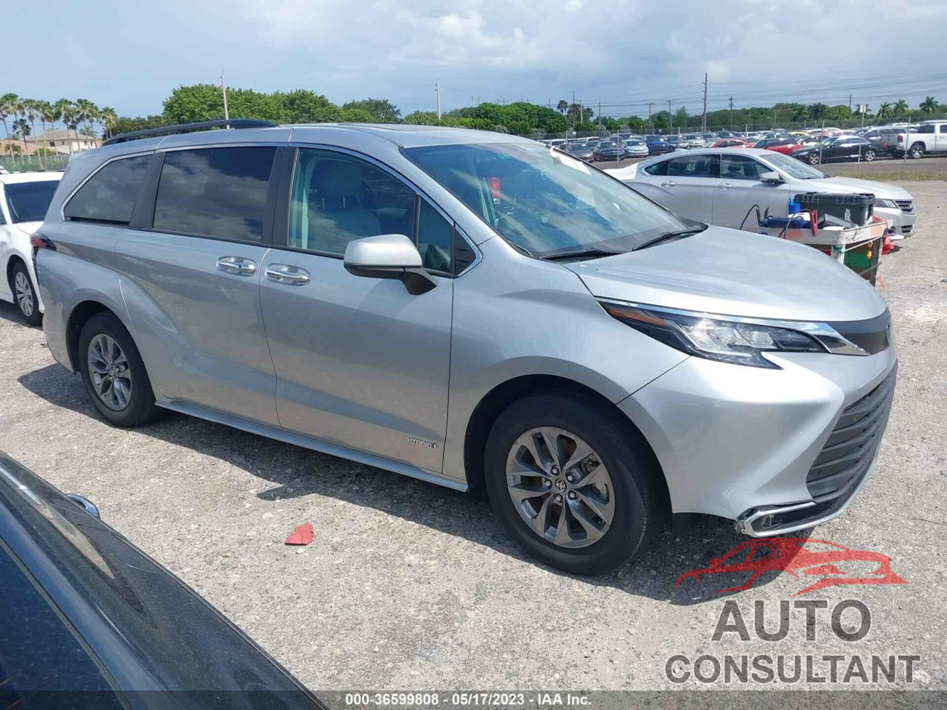 TOYOTA SIENNA 2021 - 5TDYRKEC2MS050098