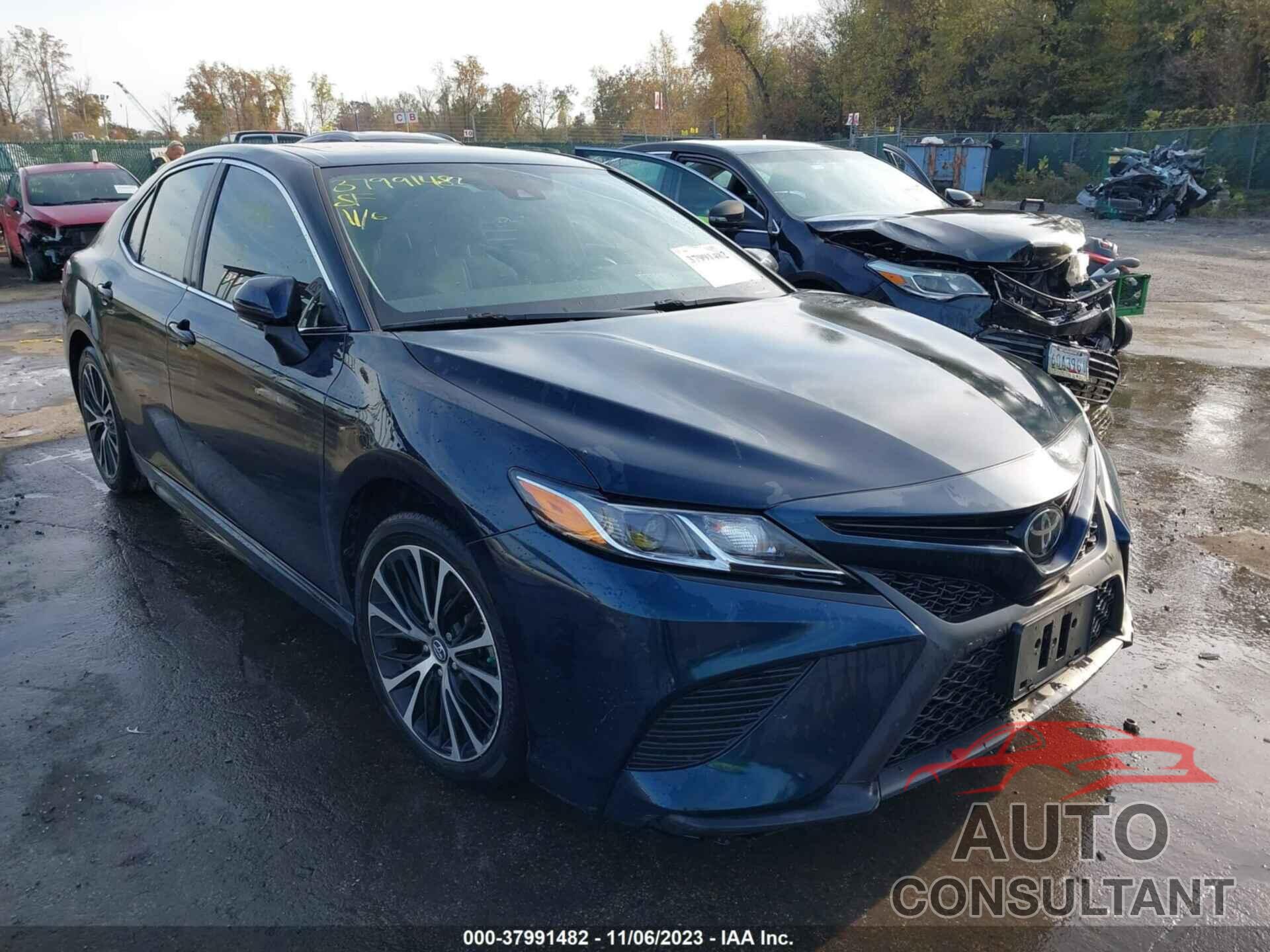 TOYOTA CAMRY 2019 - 4T1B11HK1KU815901