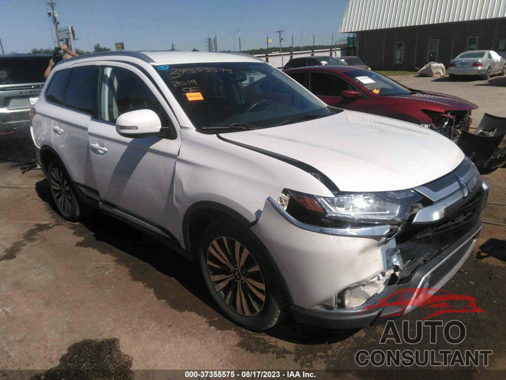MITSUBISHI OUTLANDER 2019 - JA4AD3A31KZ028630
