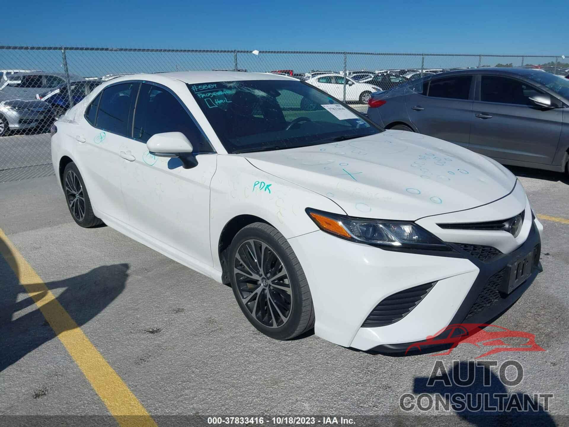 TOYOTA CAMRY 2018 - 4T1B11HKXJU650297
