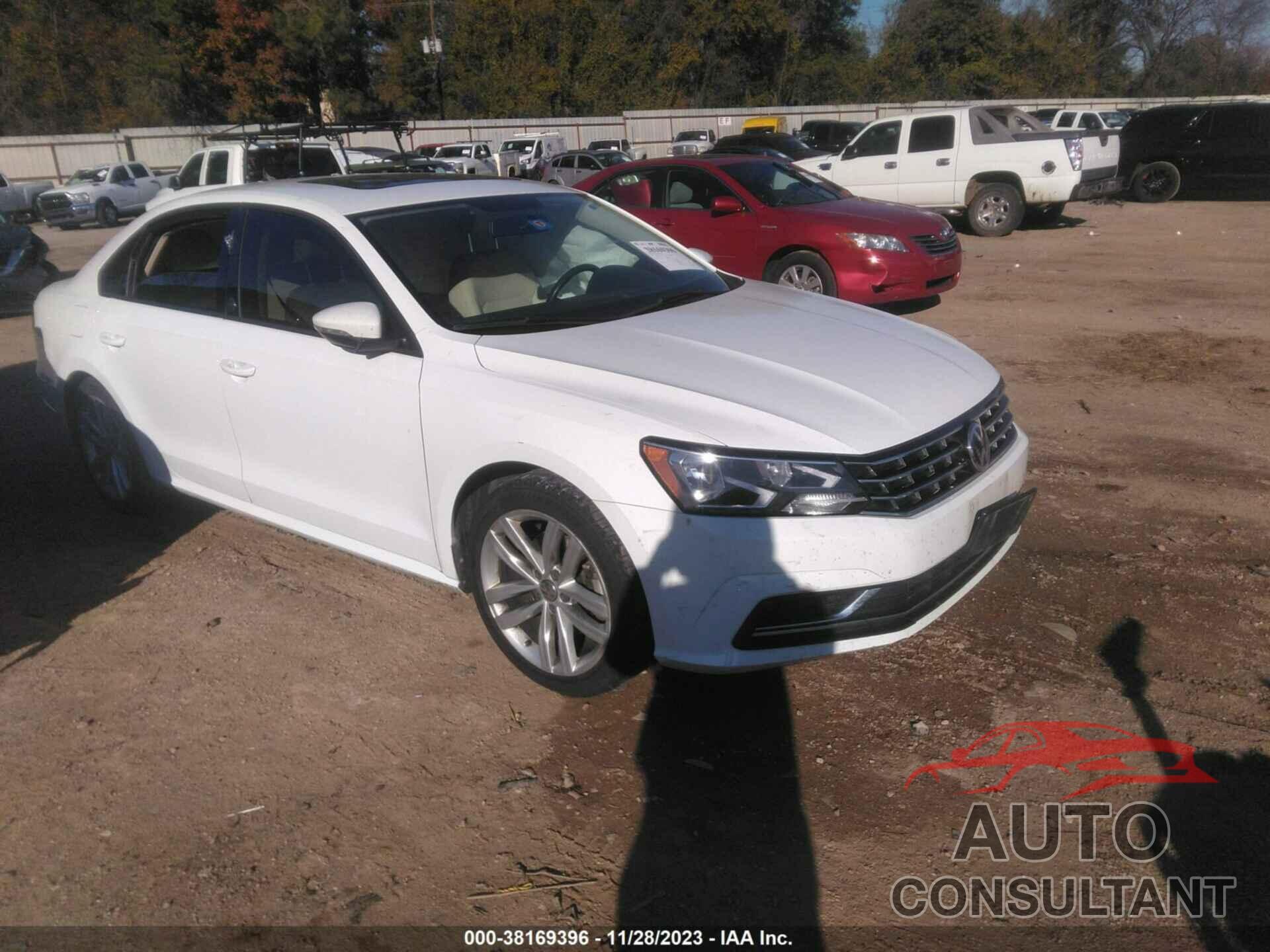 VOLKSWAGEN PASSAT 2019 - 1VWLA7A31KC013964