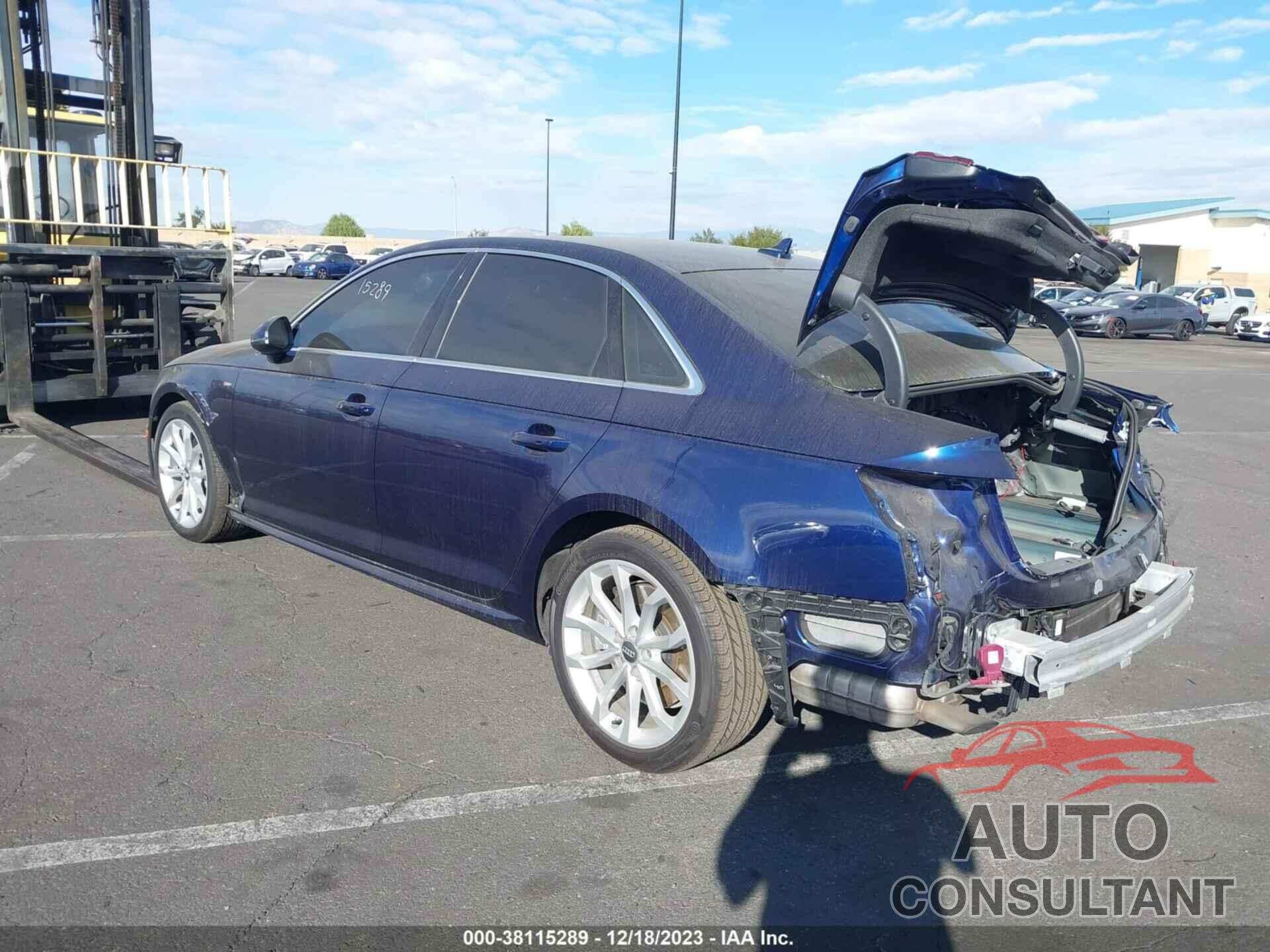 AUDI A4 2019 - WAUENAF43KN017126