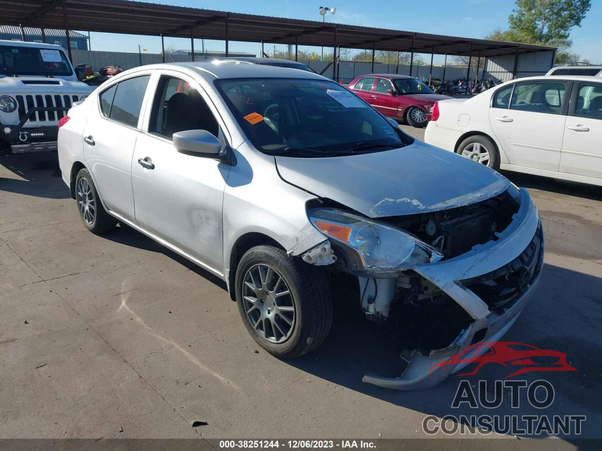 NISSAN VERSA 2017 - 3N1CN7AP3HL904428