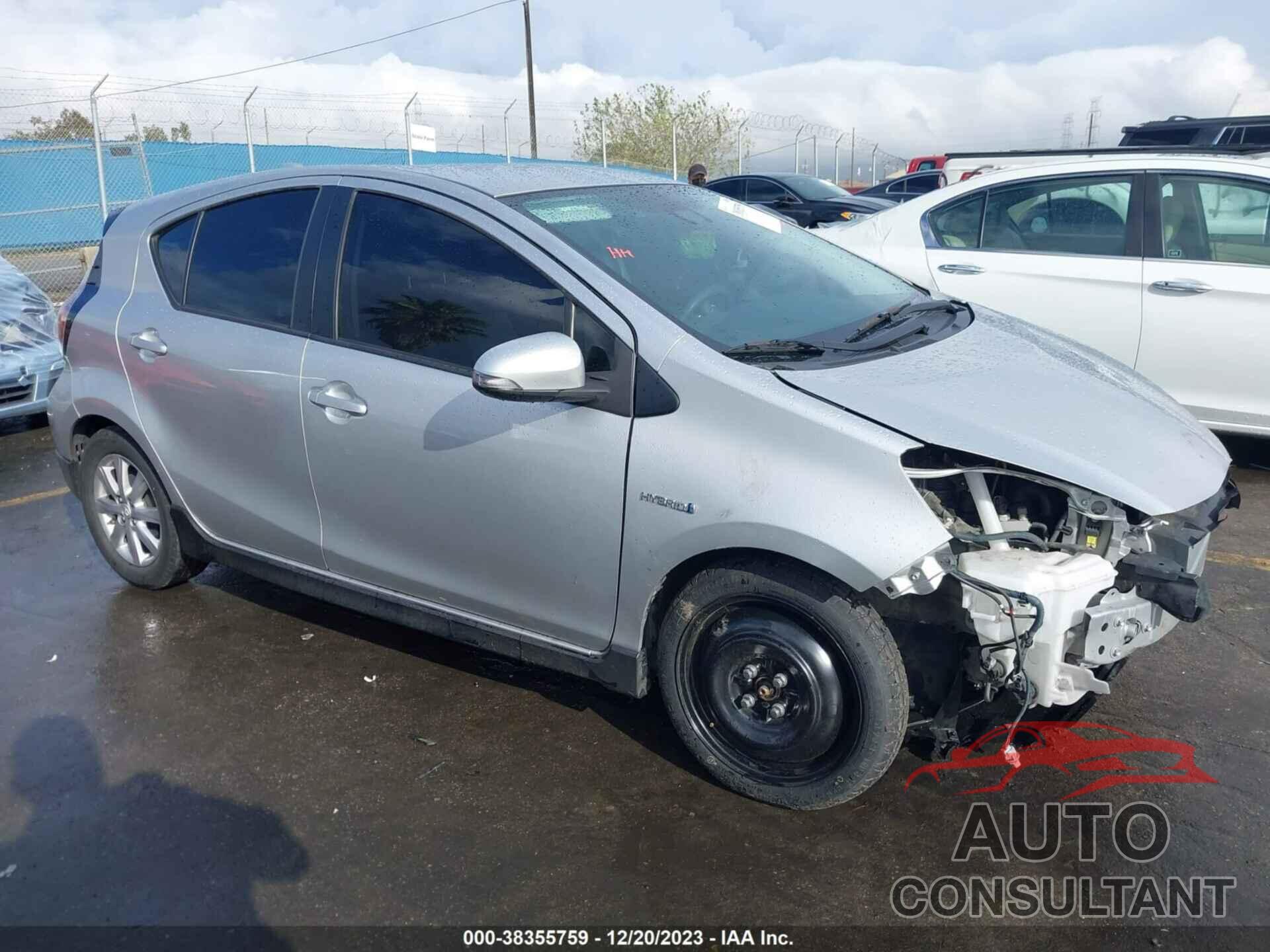 TOYOTA PRIUS C 2017 - JTDKDTB36H1593083