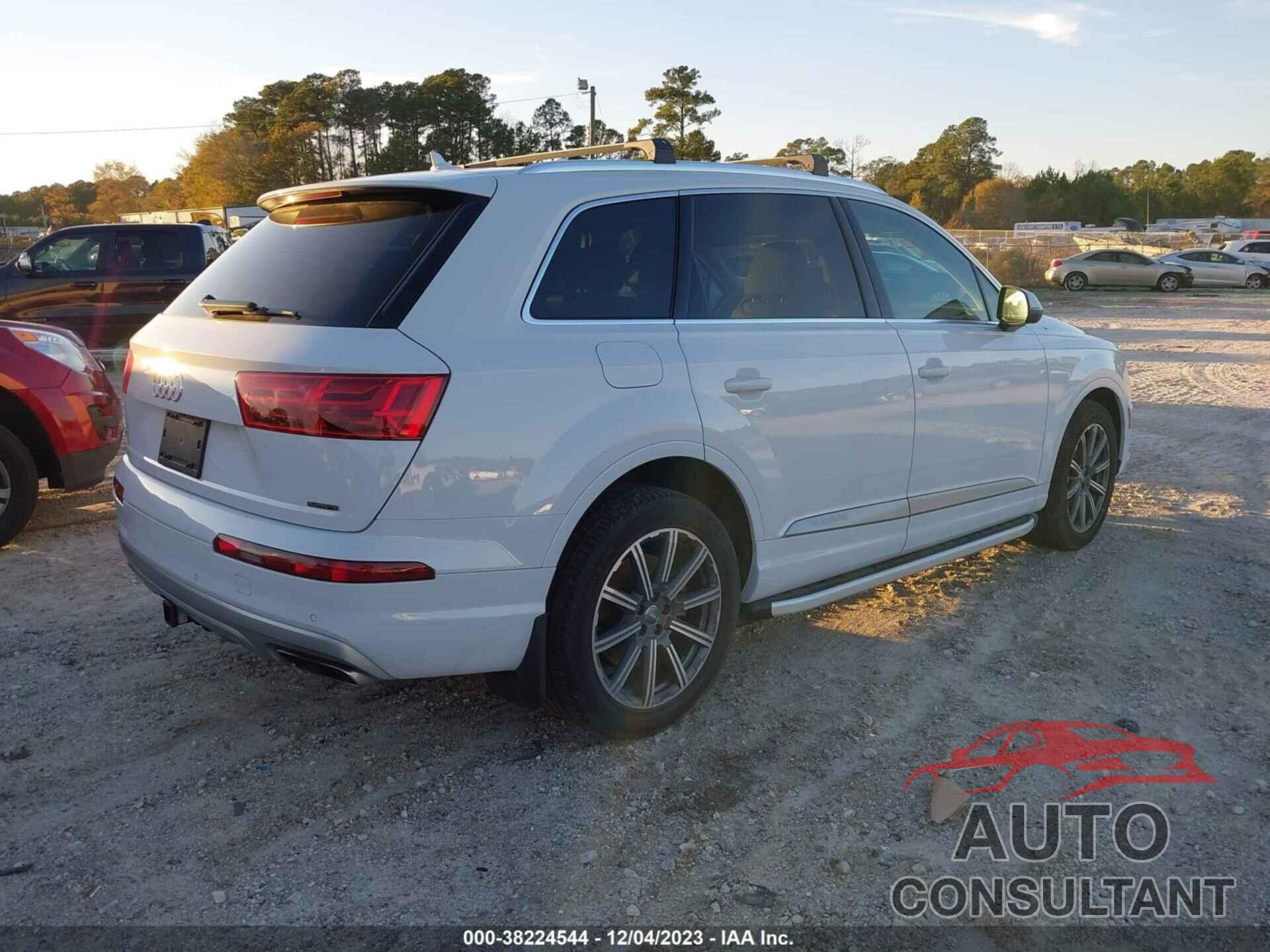 AUDI Q7 2019 - WA1LAAF71KD048388