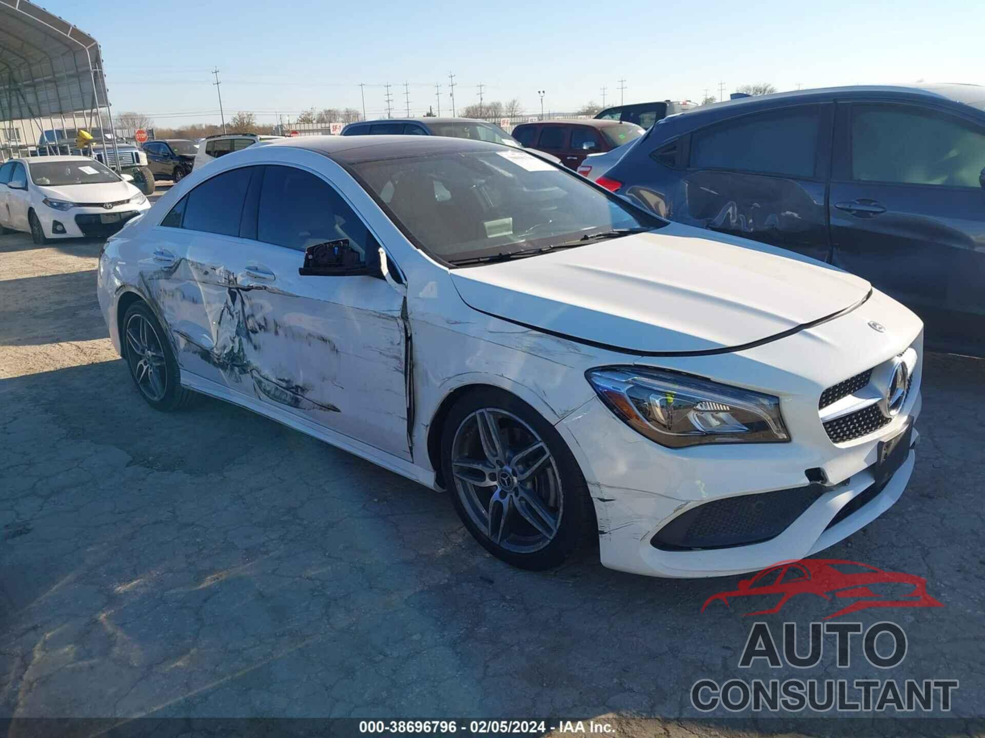 MERCEDES-BENZ CLA 250 2019 - WDDSJ4EB2KN729877
