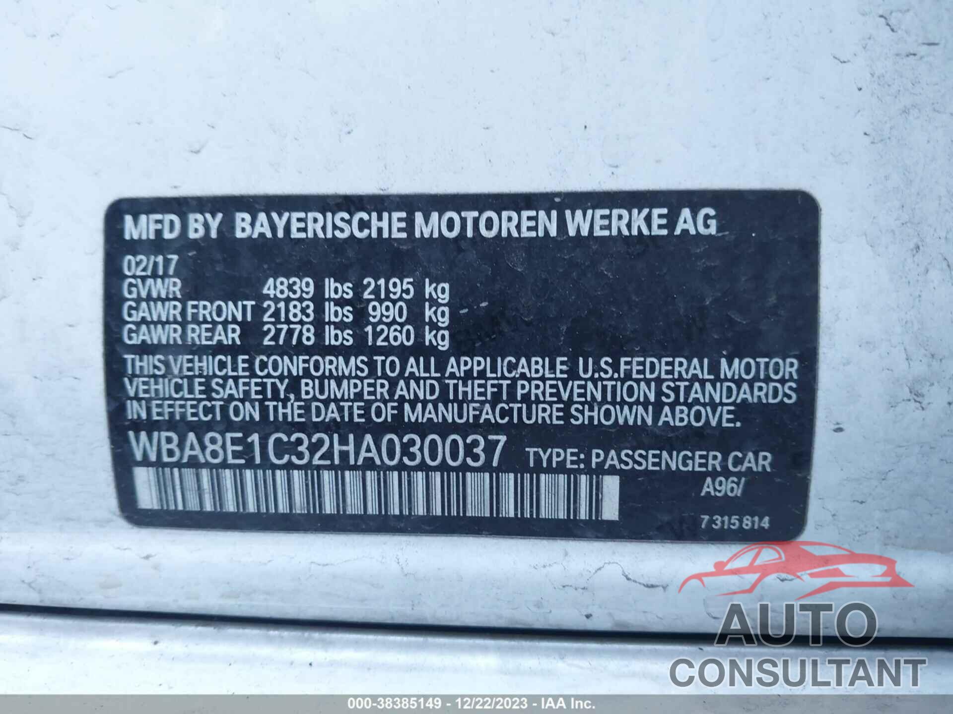 BMW 3 SERIES 2017 - WBA8E1C32HA030037