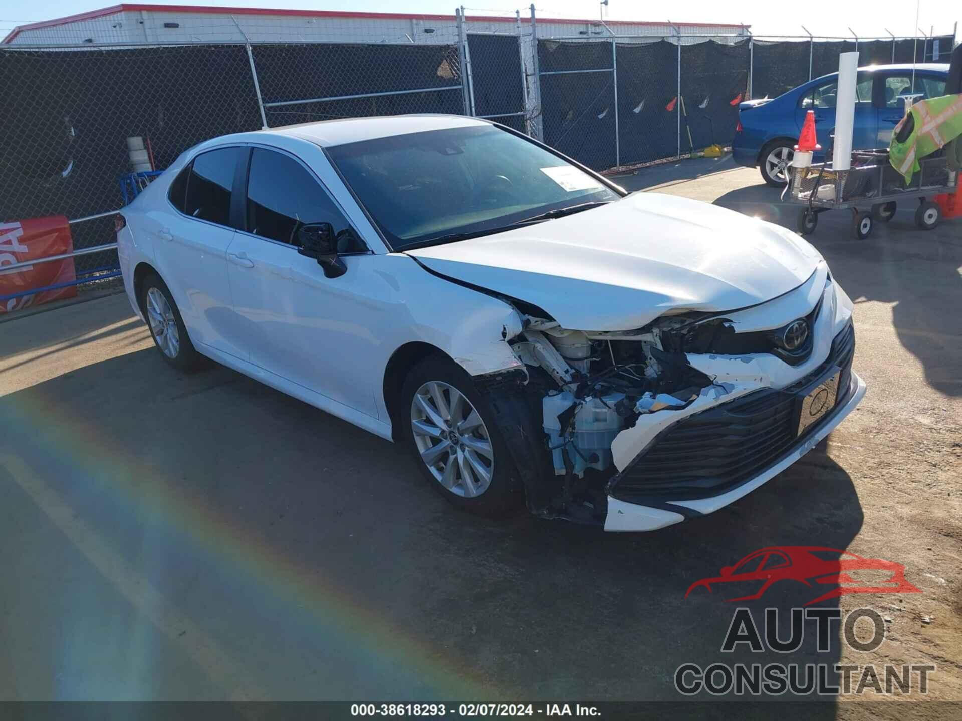 TOYOTA CAMRY 2020 - 4T1C11AK0LU360345