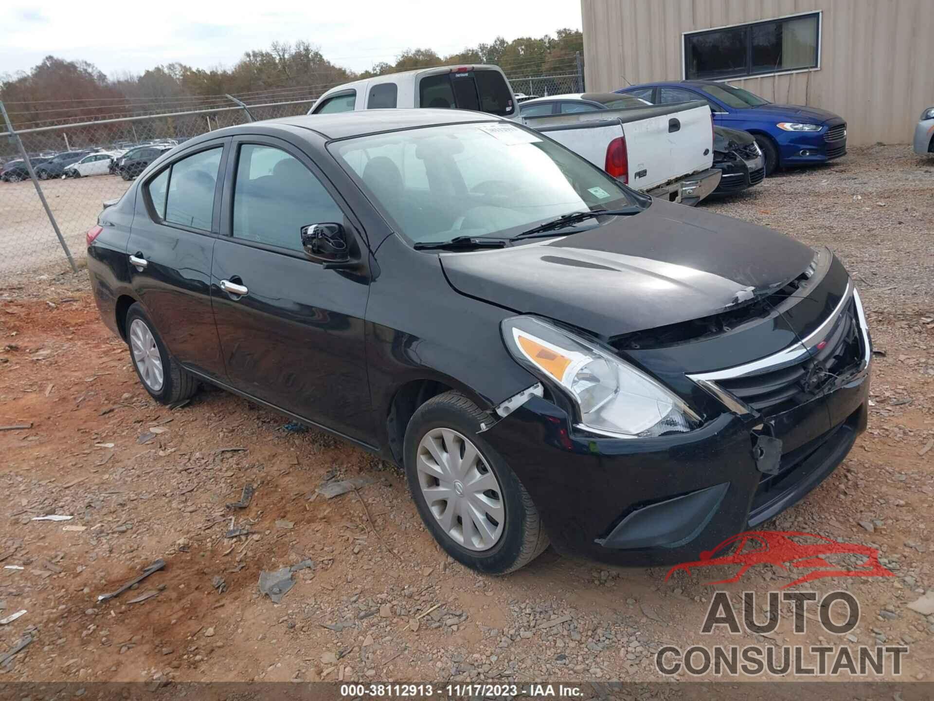 NISSAN VERSA 2019 - 3N1CN7AP1KL815433