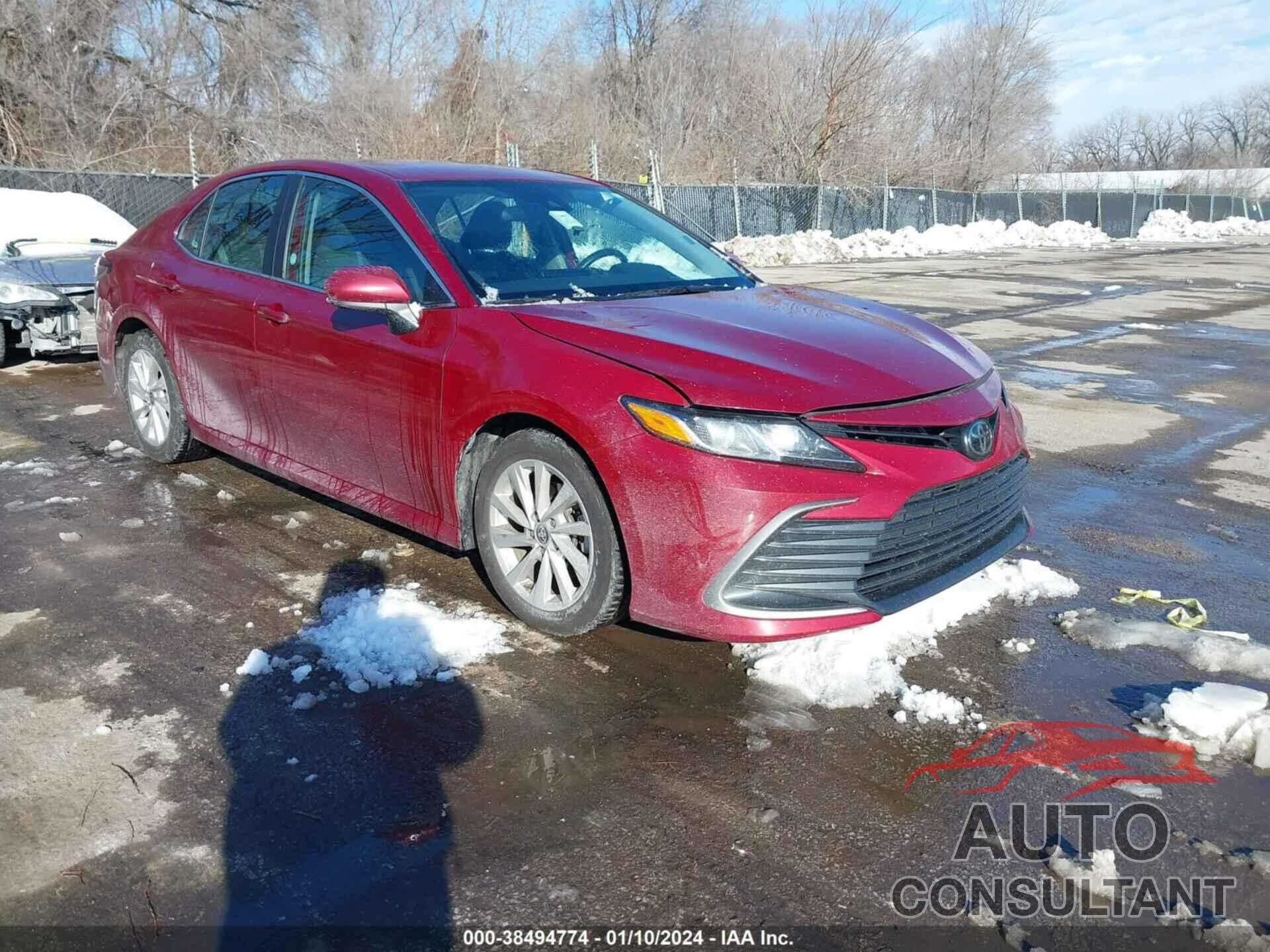TOYOTA CAMRY 2022 - 4T1C11AK4NU648193
