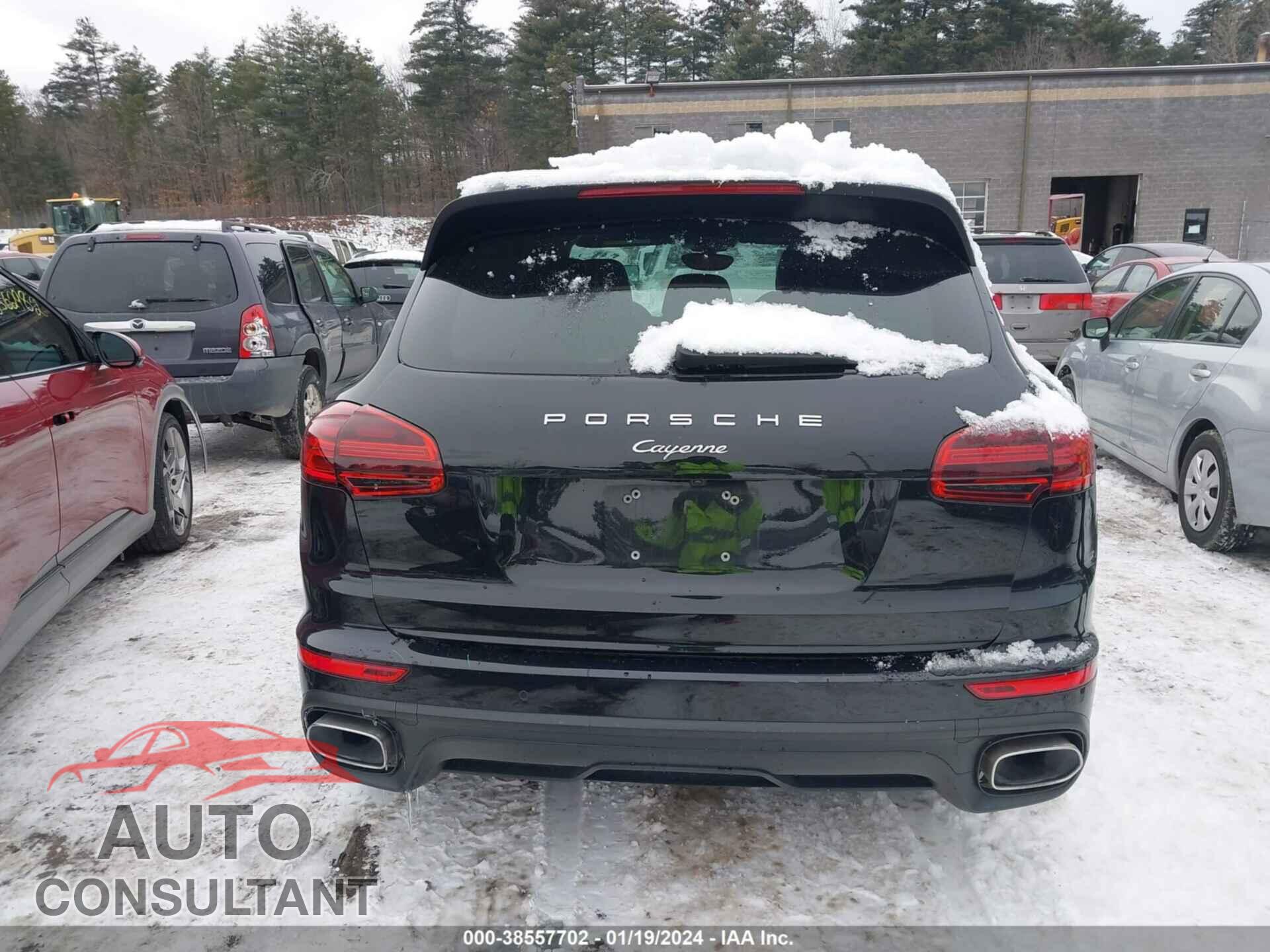 PORSCHE CAYENNE 2017 - WP1AA2A21HKA89038