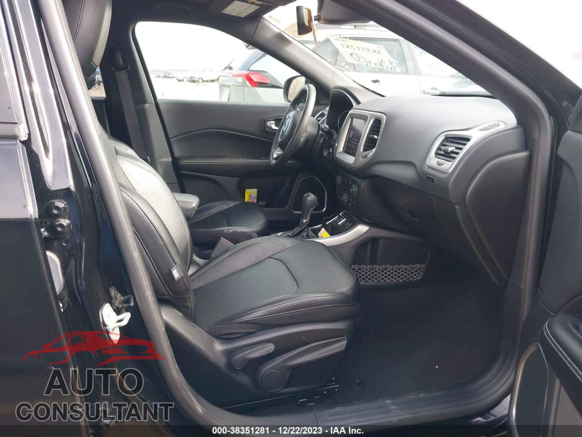 JEEP COMPASS 2021 - 3C4NJCEB3MT602401