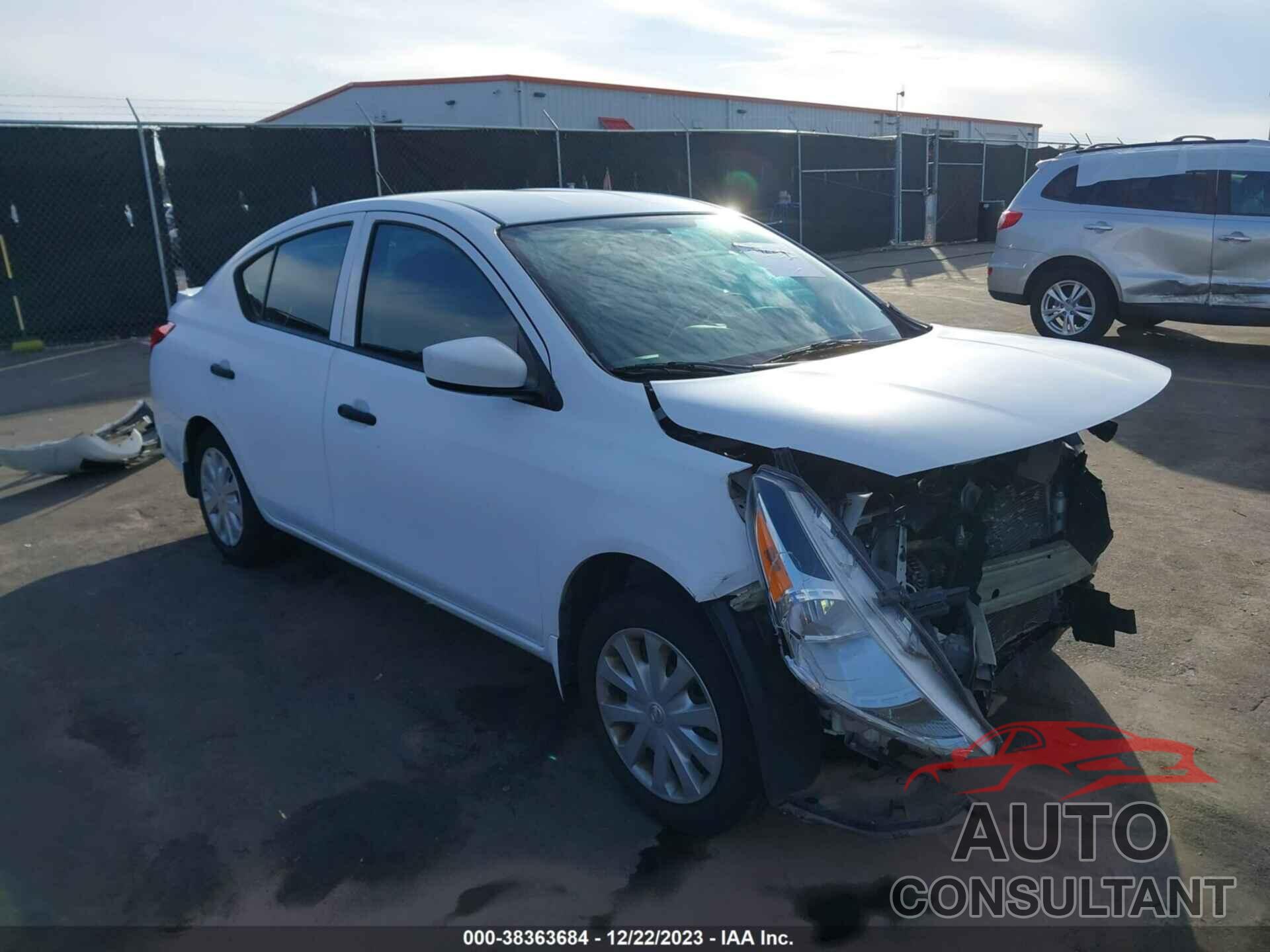 NISSAN VERSA 2018 - 3N1CN7APXJL805983