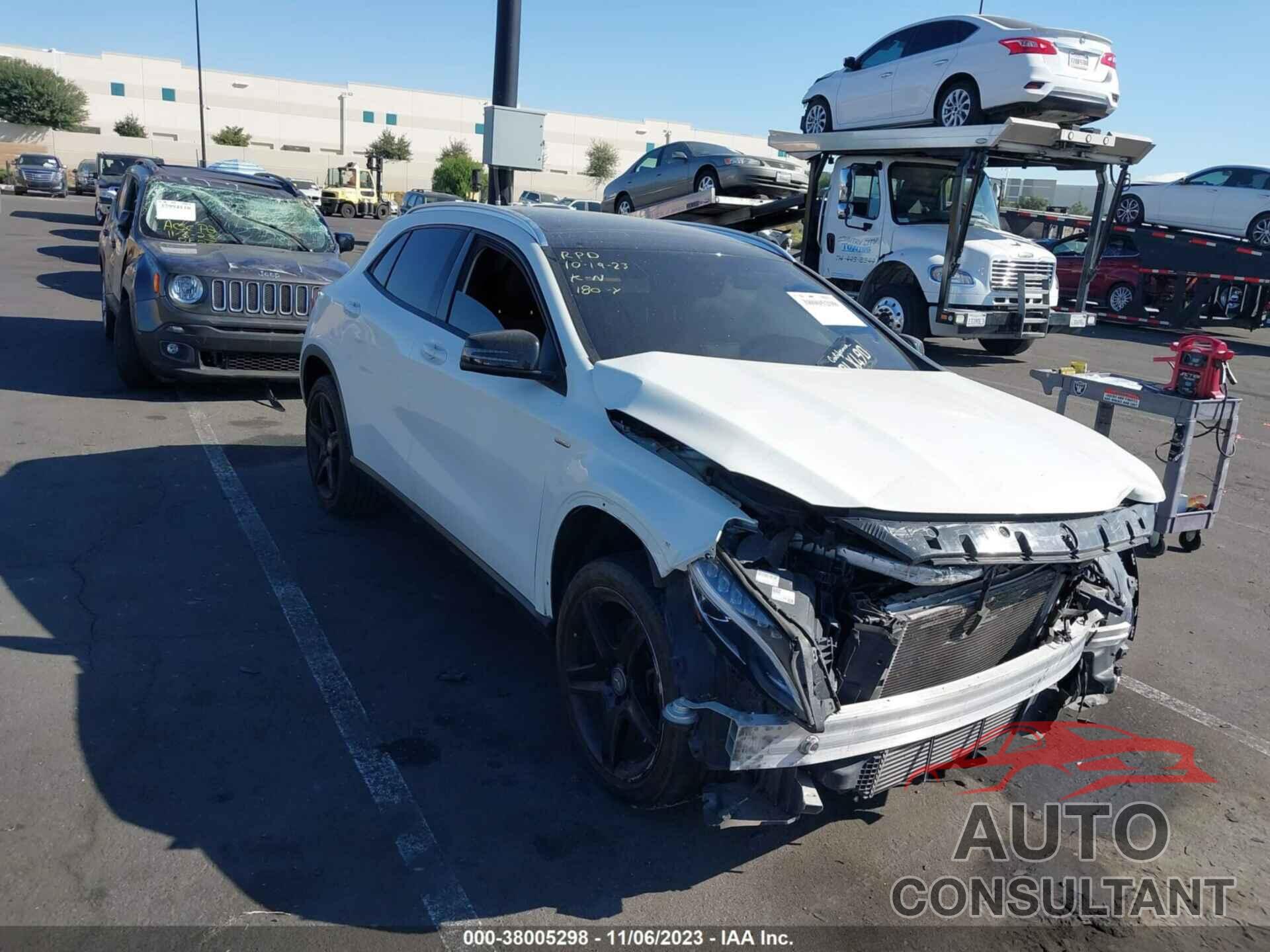 MERCEDES-BENZ GLA 250 2015 - WDCTG4GB8FJ054389