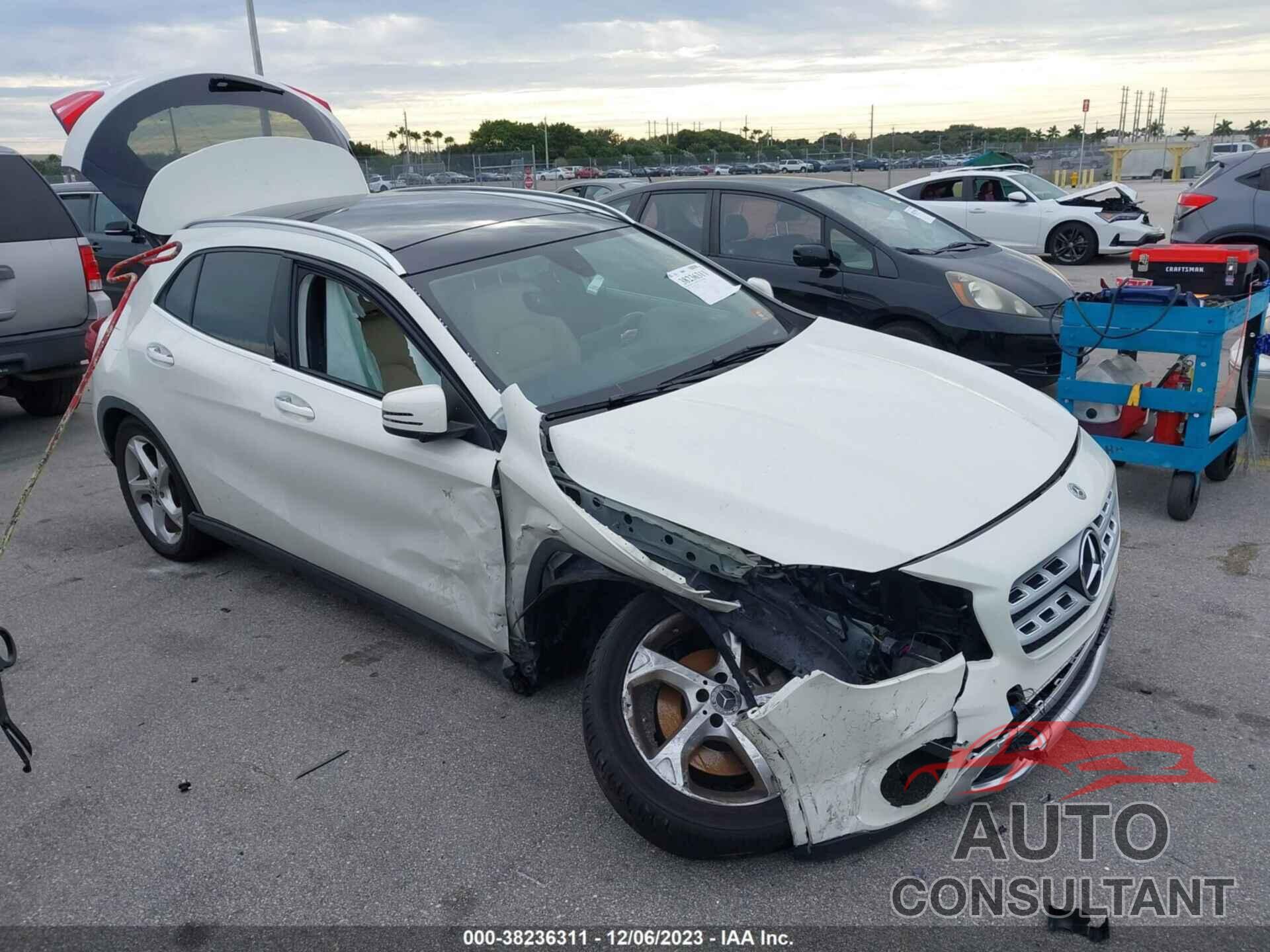 MERCEDES-BENZ GLA 250 2018 - WDCTG4EB0JJ472022
