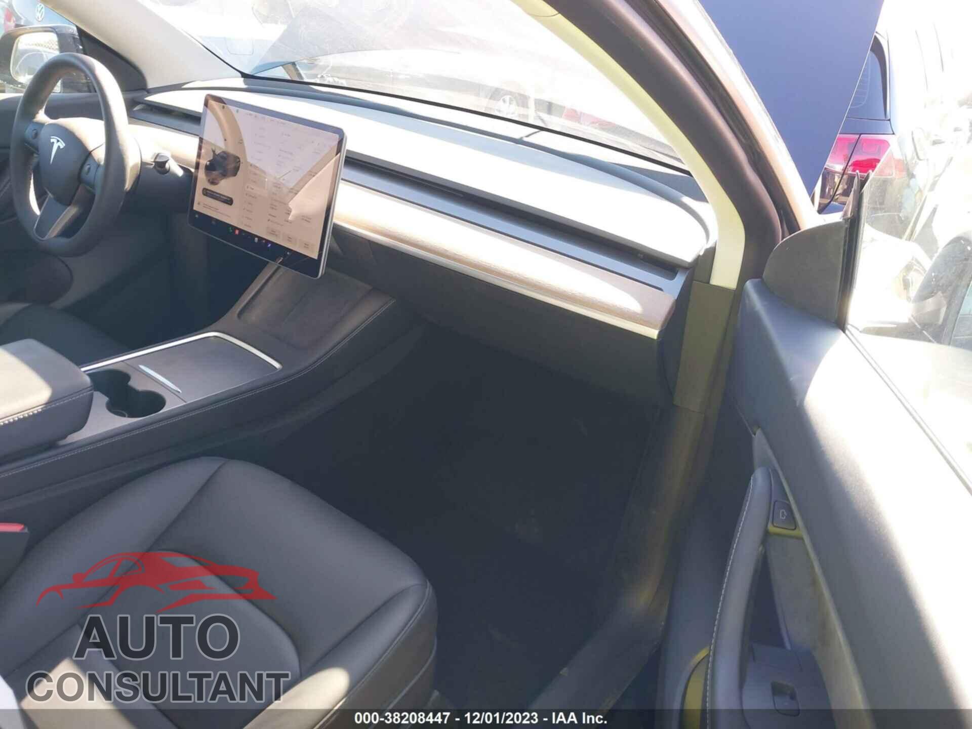 TESLA MODEL Y 2021 - 5YJYGDEE6MF179727