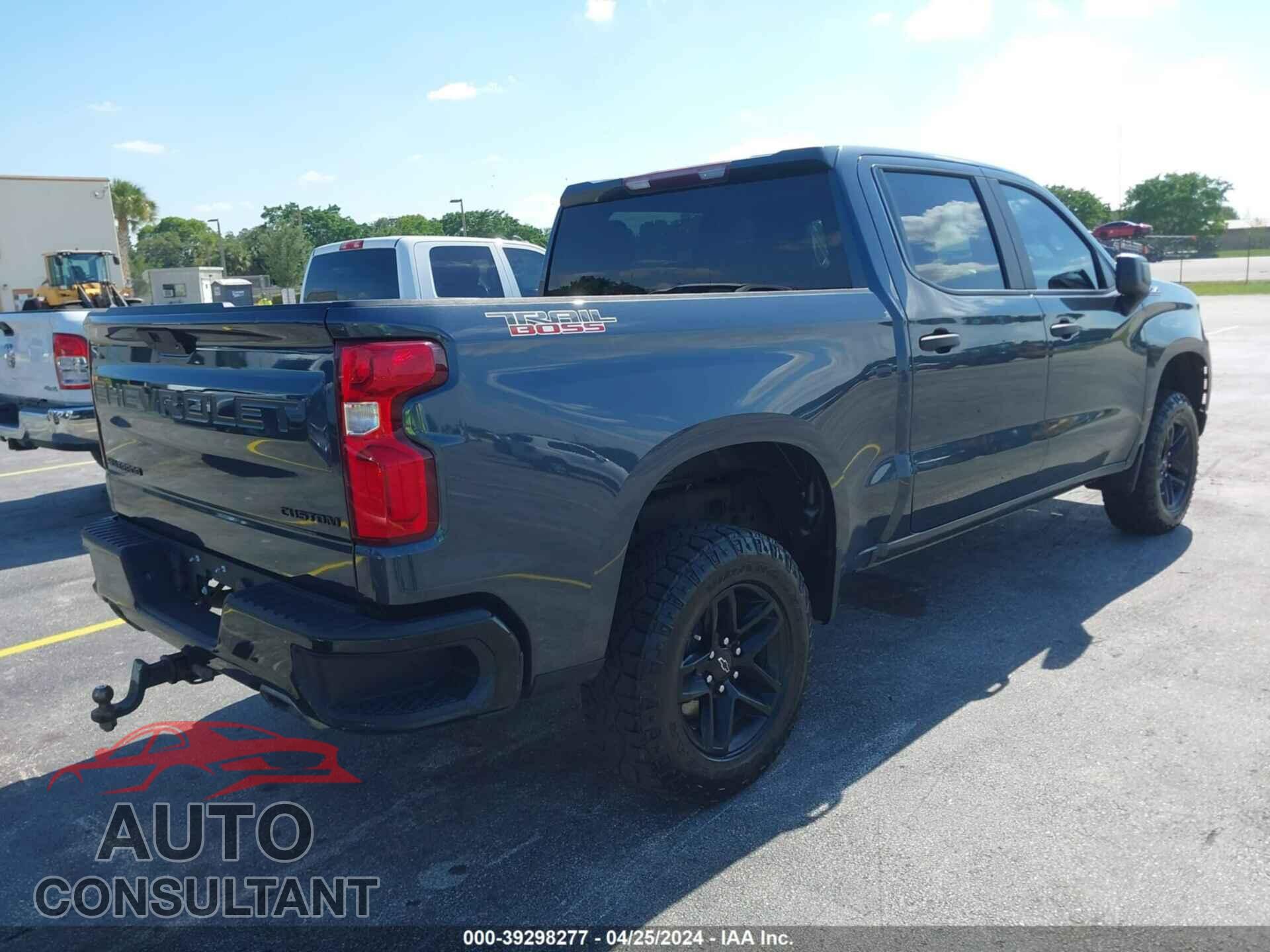 CHEVROLET SILVERADO 1500 2021 - 1GCPYCEF2MZ220179