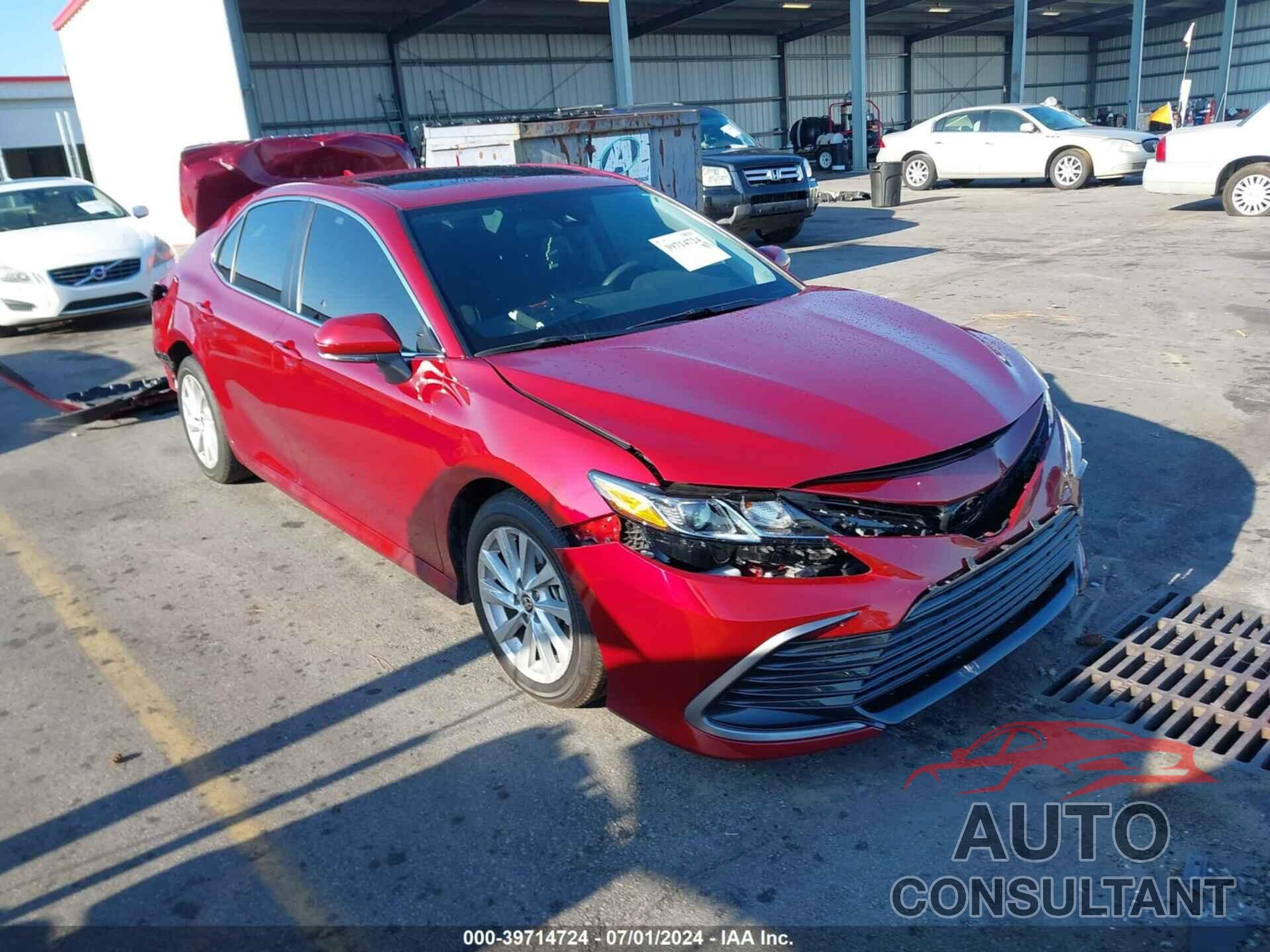TOYOTA CAMRY 2021 - 4T1R11AKXMU495201