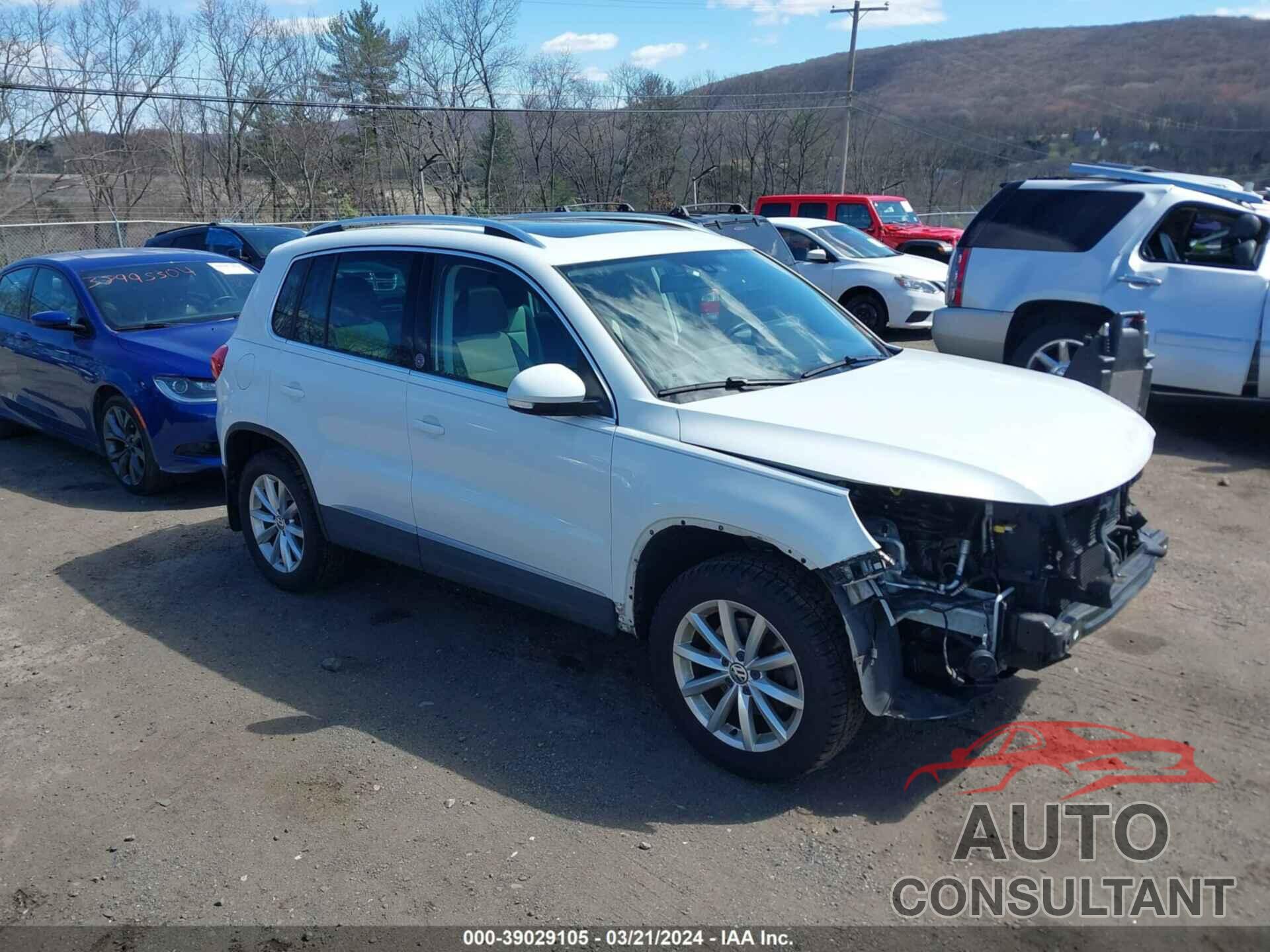 VOLKSWAGEN TIGUAN 2017 - WVGSV7AX5HW512372