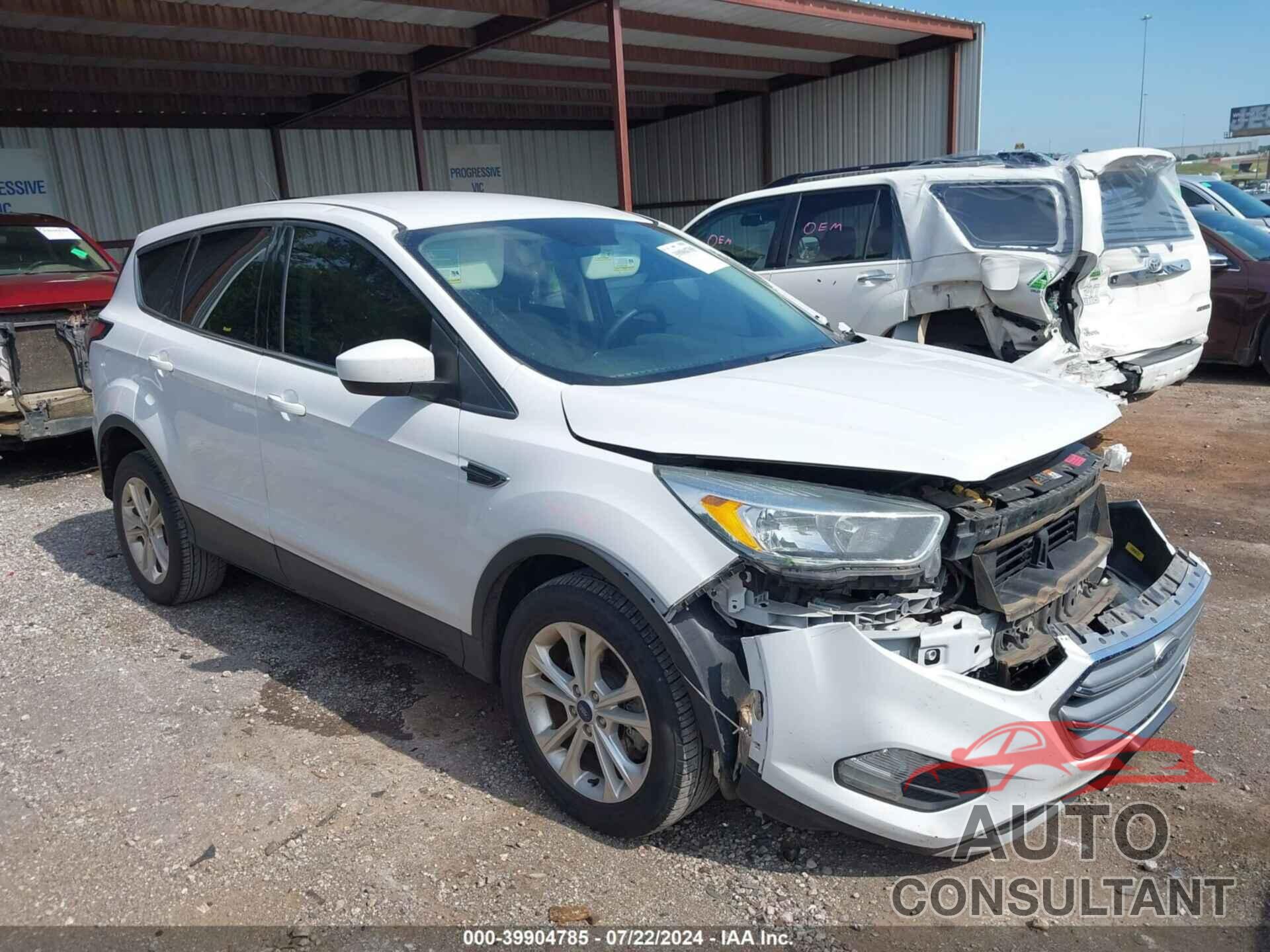 FORD ESCAPE 2017 - 1FMCU0G94HUD44744