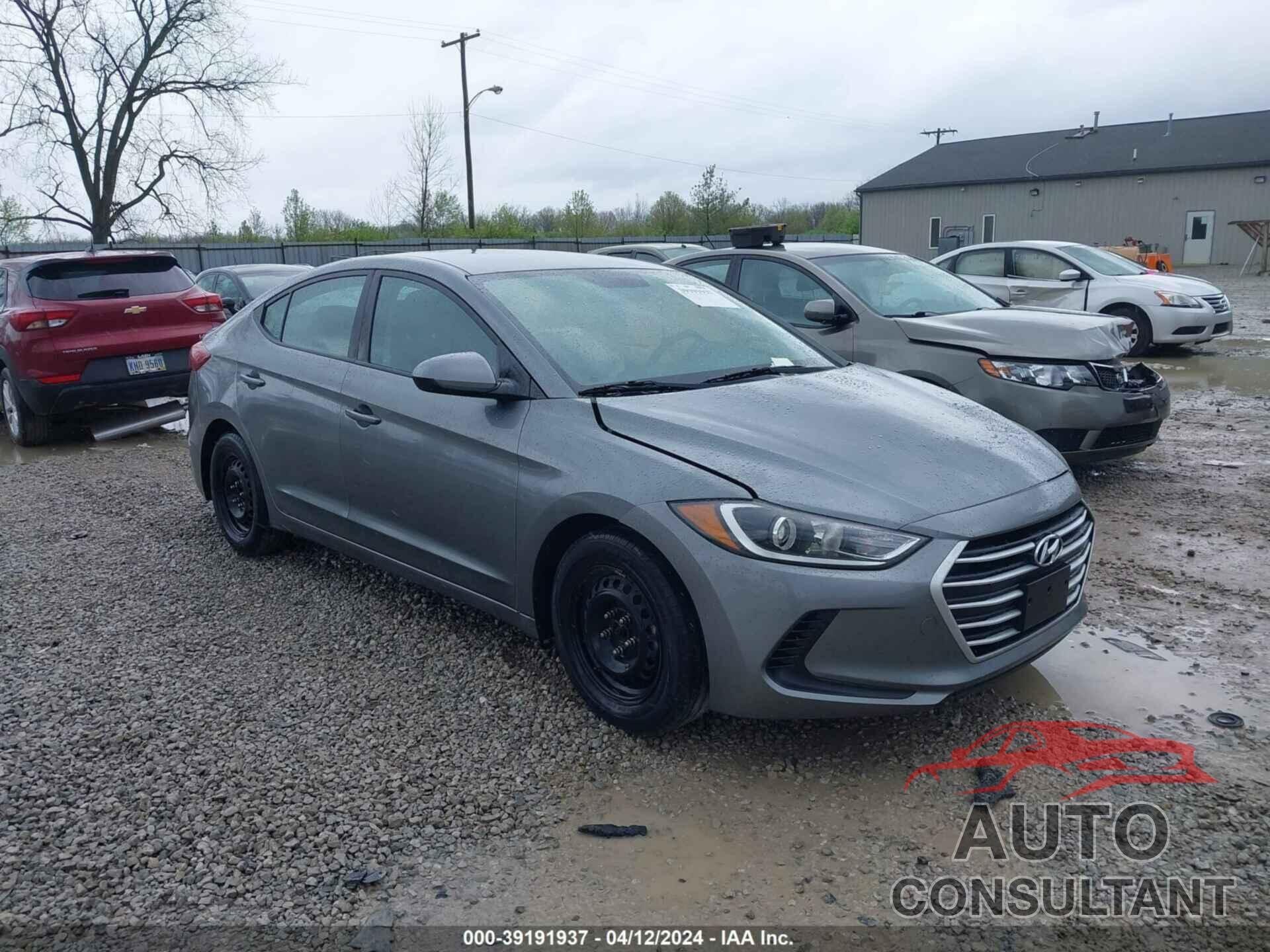 HYUNDAI ELANTRA 2018 - KMHD74LF1JU452839
