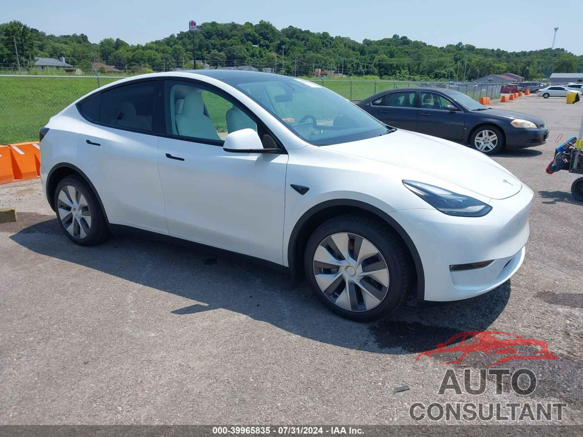 TESLA MODEL Y 2024 - 7SAYGDEE0RA250606