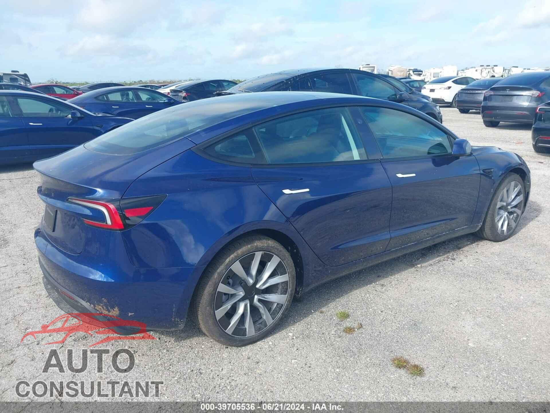 TESLA MODEL 3 2024 - 5YJ3E1EA9RF768015