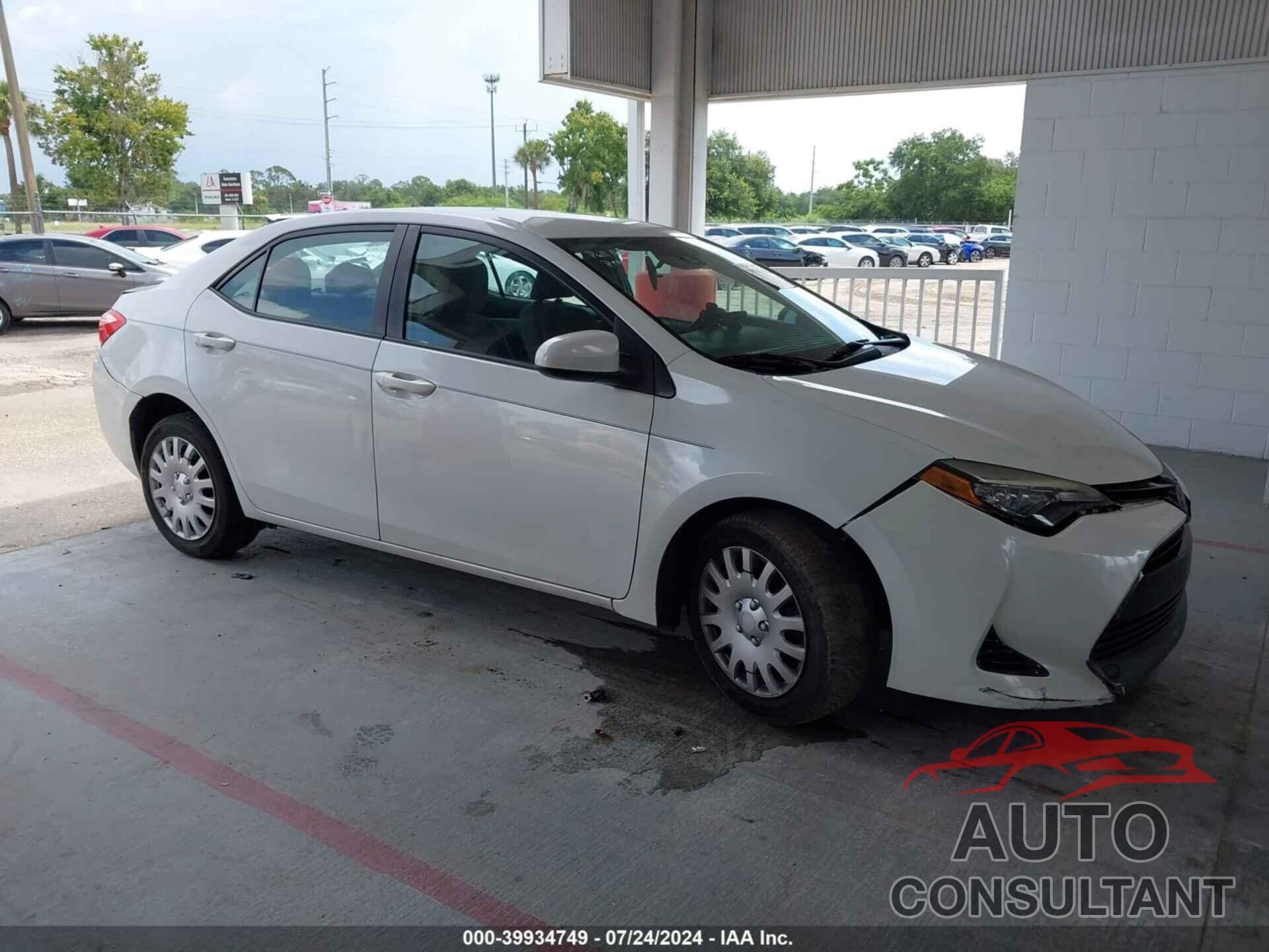TOYOTA COROLLA 2017 - 5YFBURHE2HP578801
