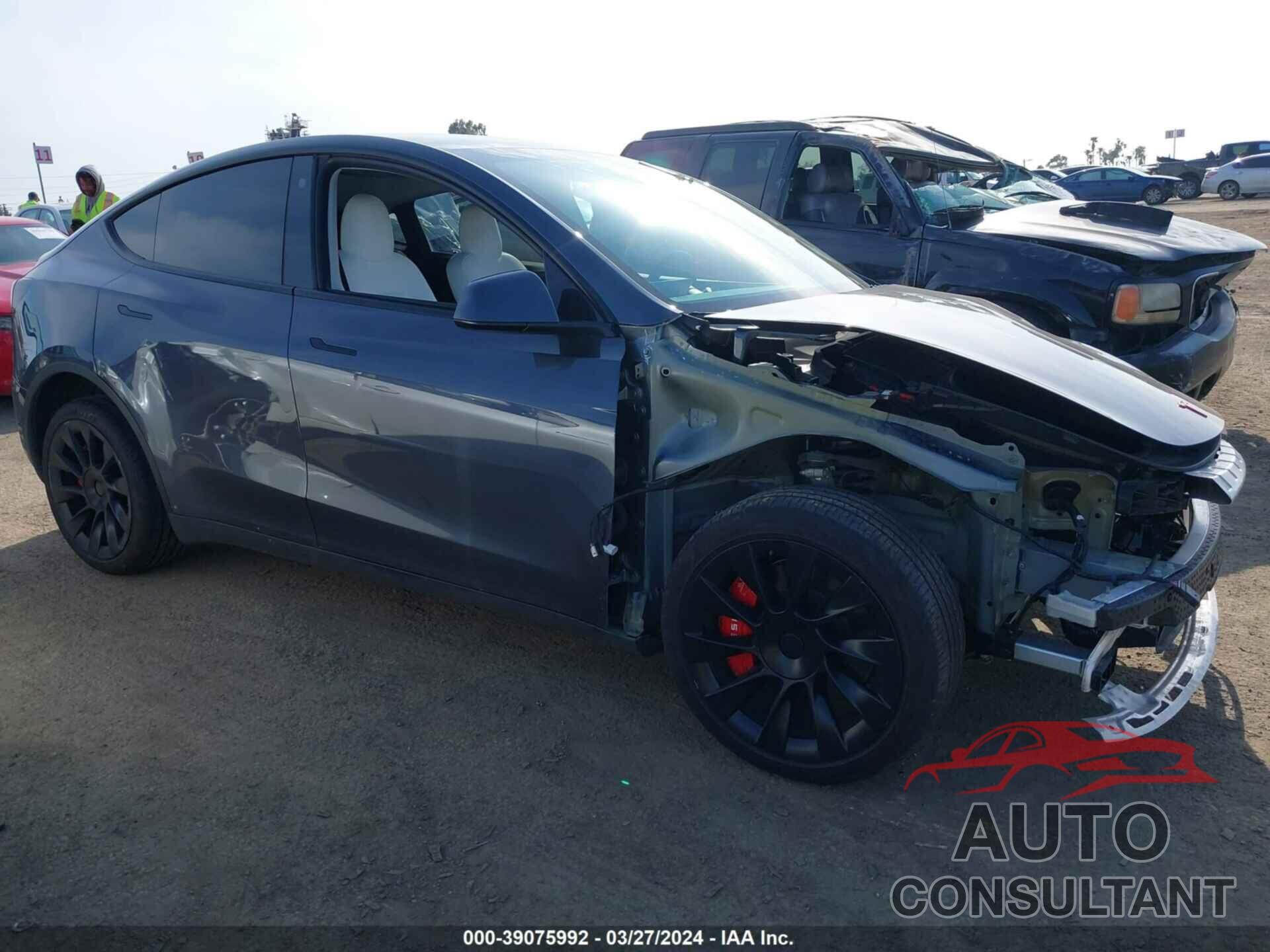 TESLA MODEL Y 2023 - 7SAYGDEE0PF606083