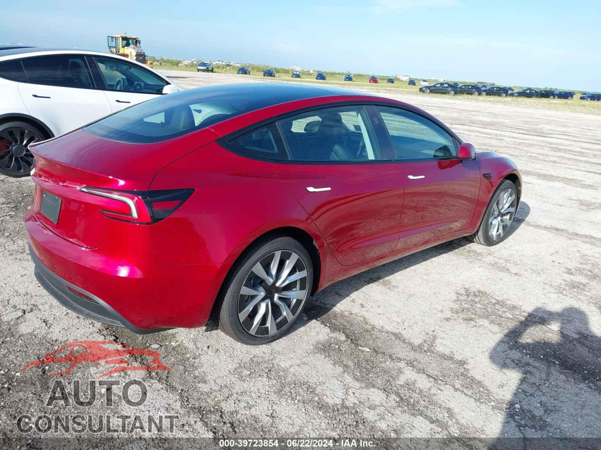 TESLA MODEL 3 2024 - 5YJ3E1EA0RF760823