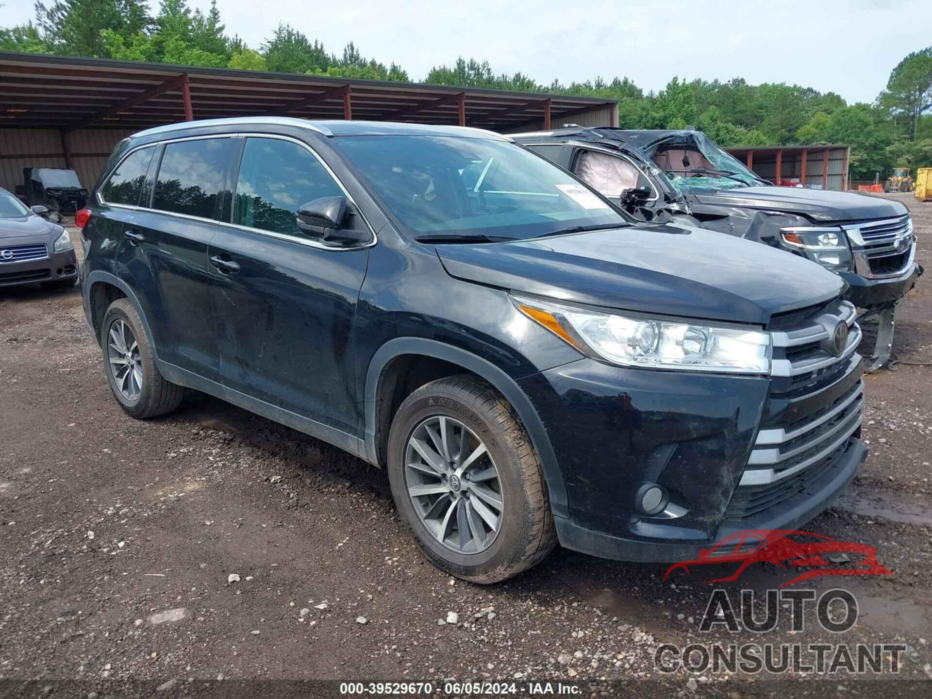 TOYOTA HIGHLANDER 2019 - 5TDKZRFH2KS558559