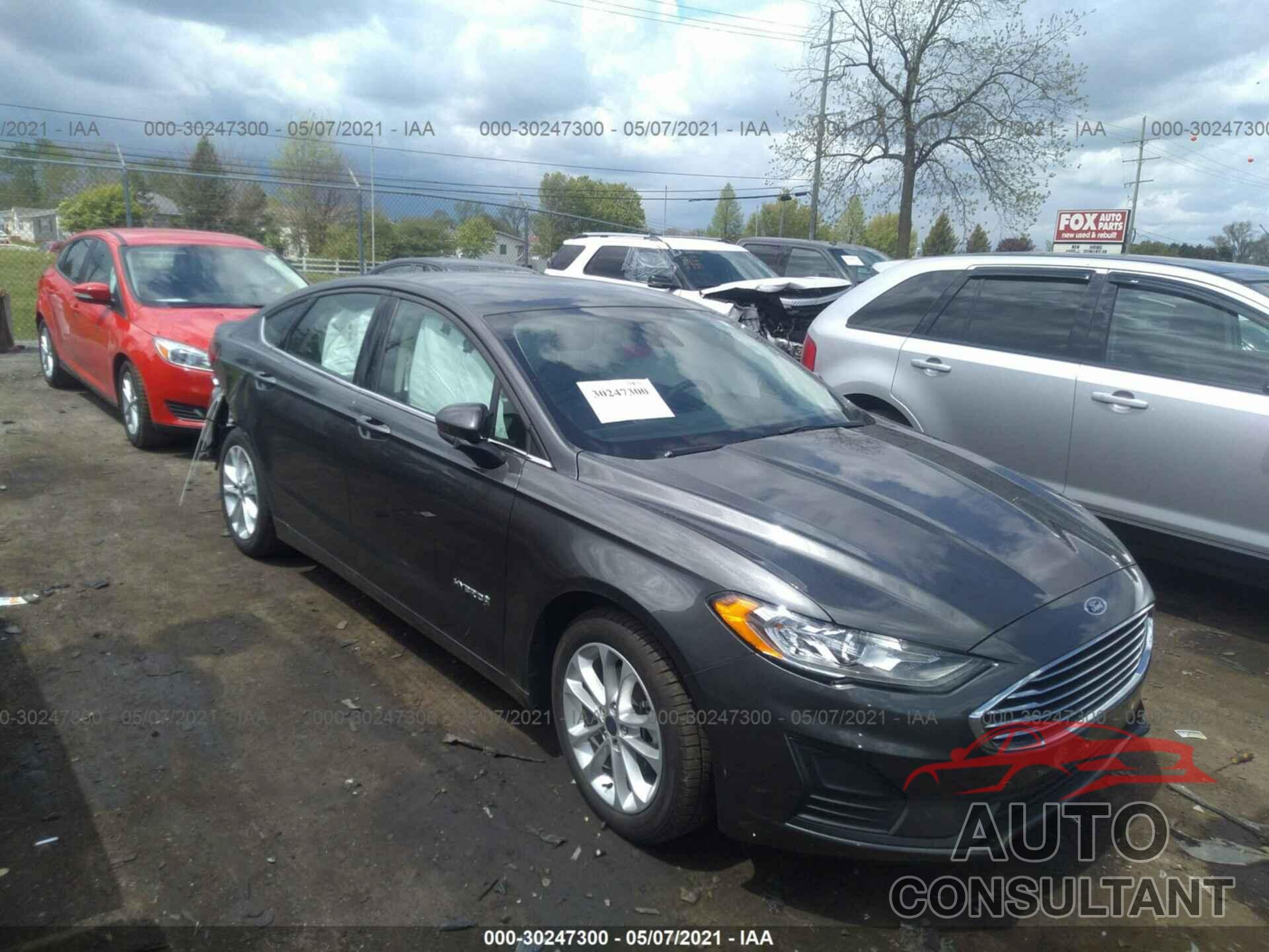 FORD FUSION HYBRID 2019 - 3FA6P0LU9KR166899