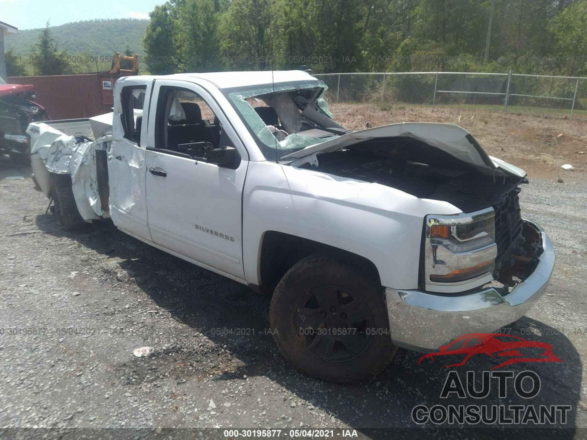 CHEVROLET SILVERADO 1500 2018 - 1GCVKREH0JZ320385