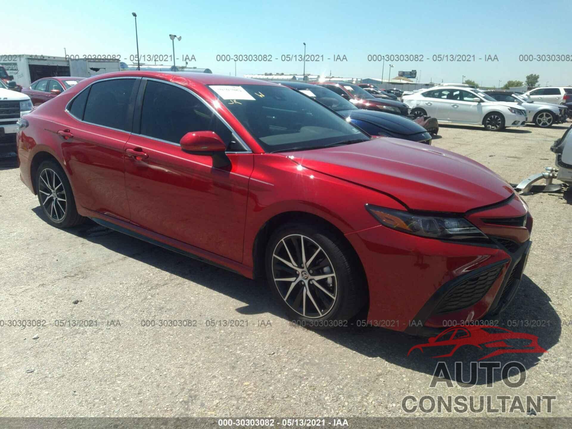 TOYOTA CAMRY 2021 - 4T1G11AK6MU415321