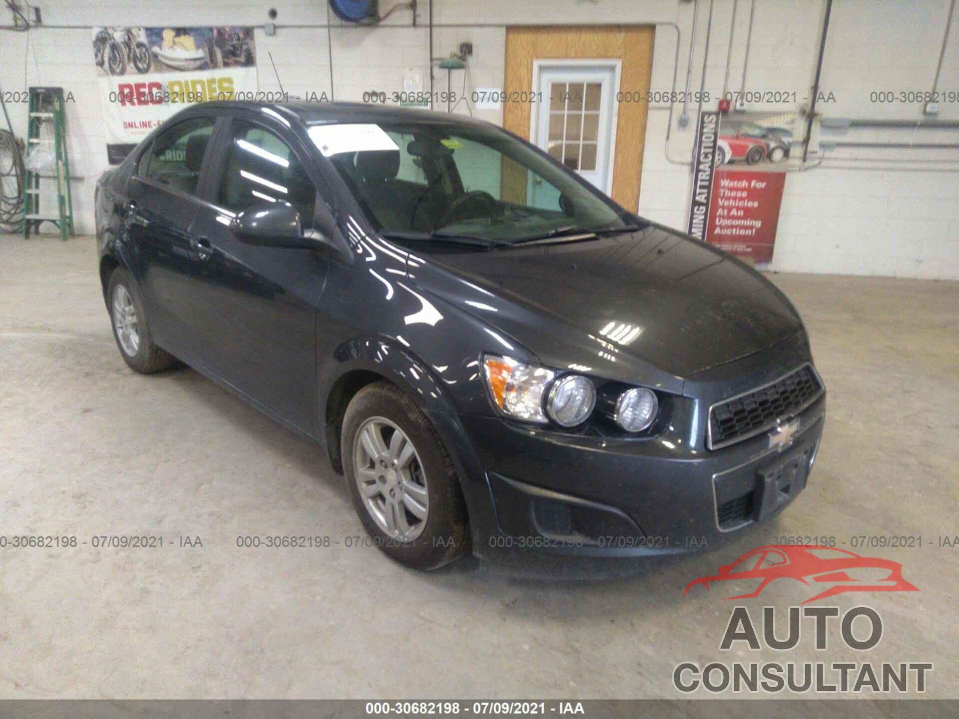 CHEVROLET SONIC 2016 - 1G1JC5SG6G4110307