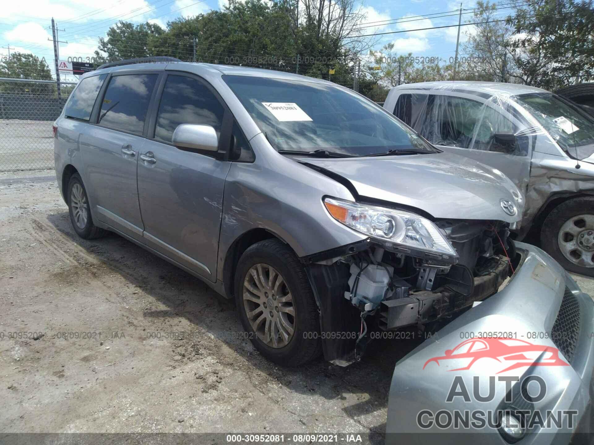 TOYOTA SIENNA 2017 - 5TDYZ3DC0HS893617