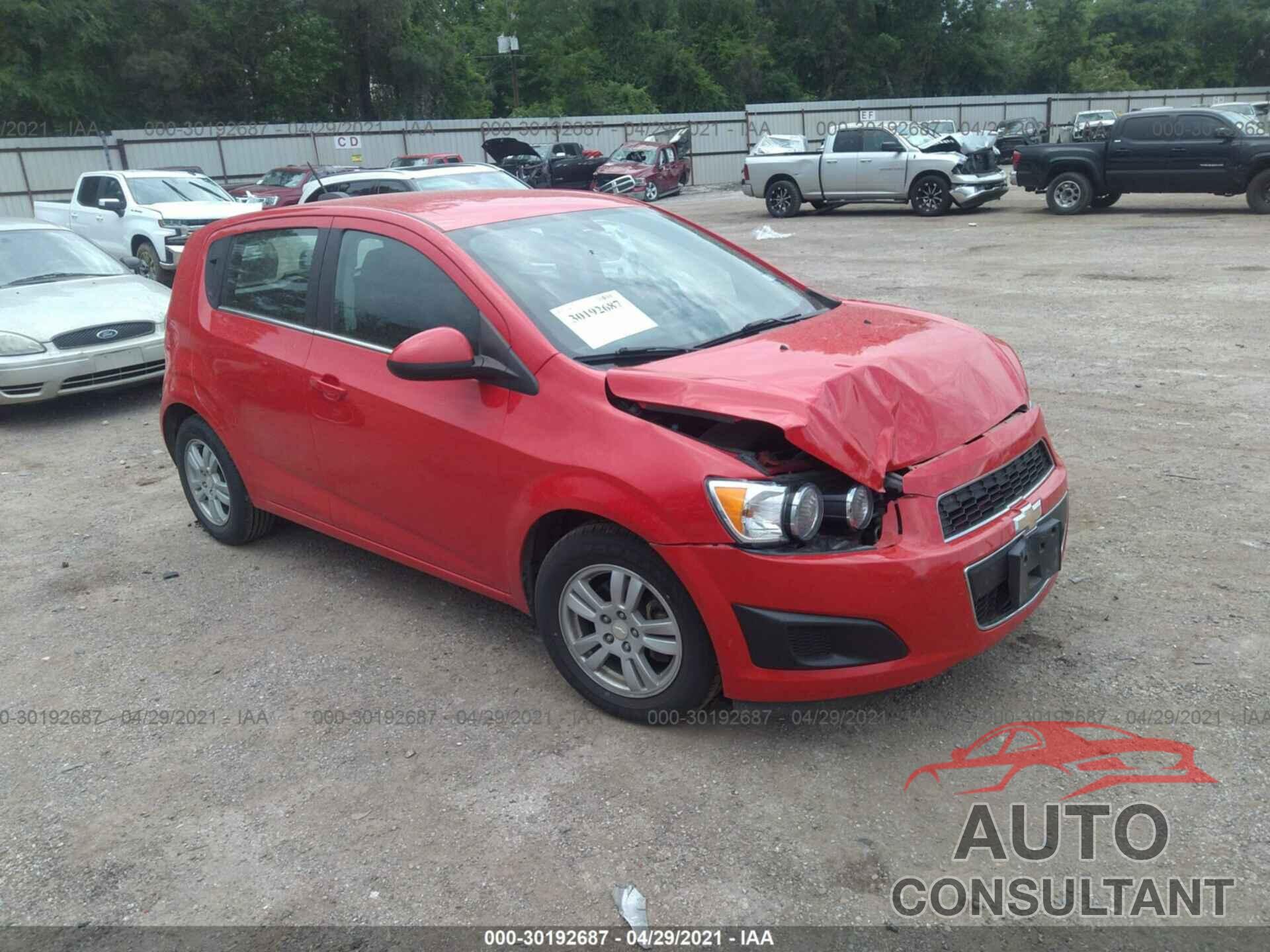 CHEVROLET SONIC 2016 - 1G1JC6SH2G4137759