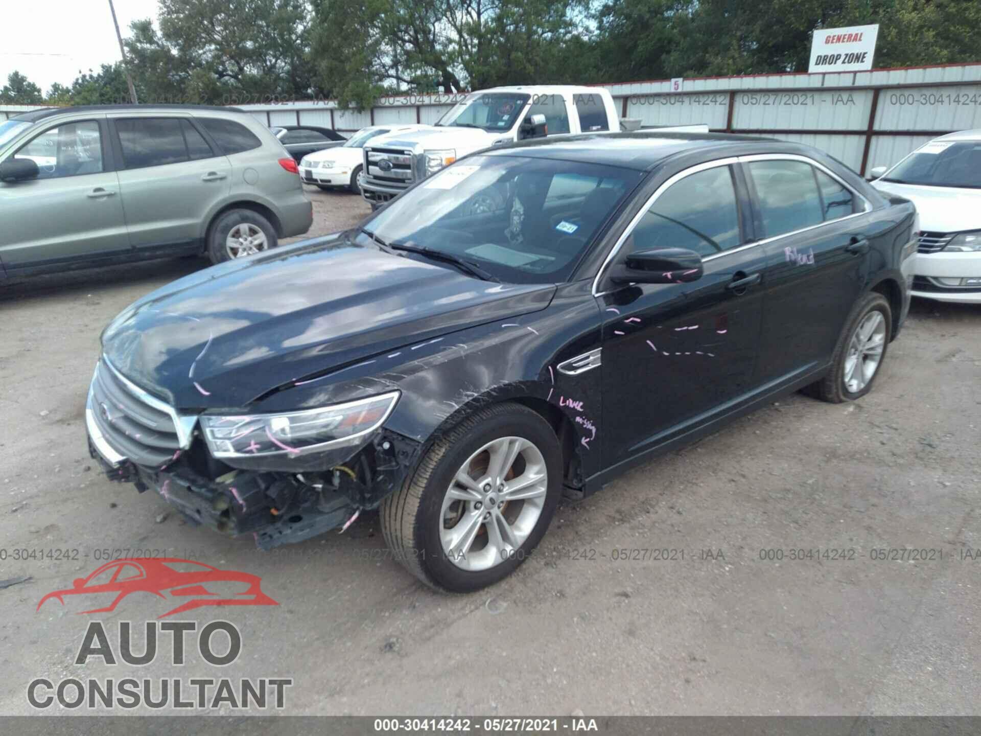FORD TAURUS 2018 - 1FAHP2E84JG132136