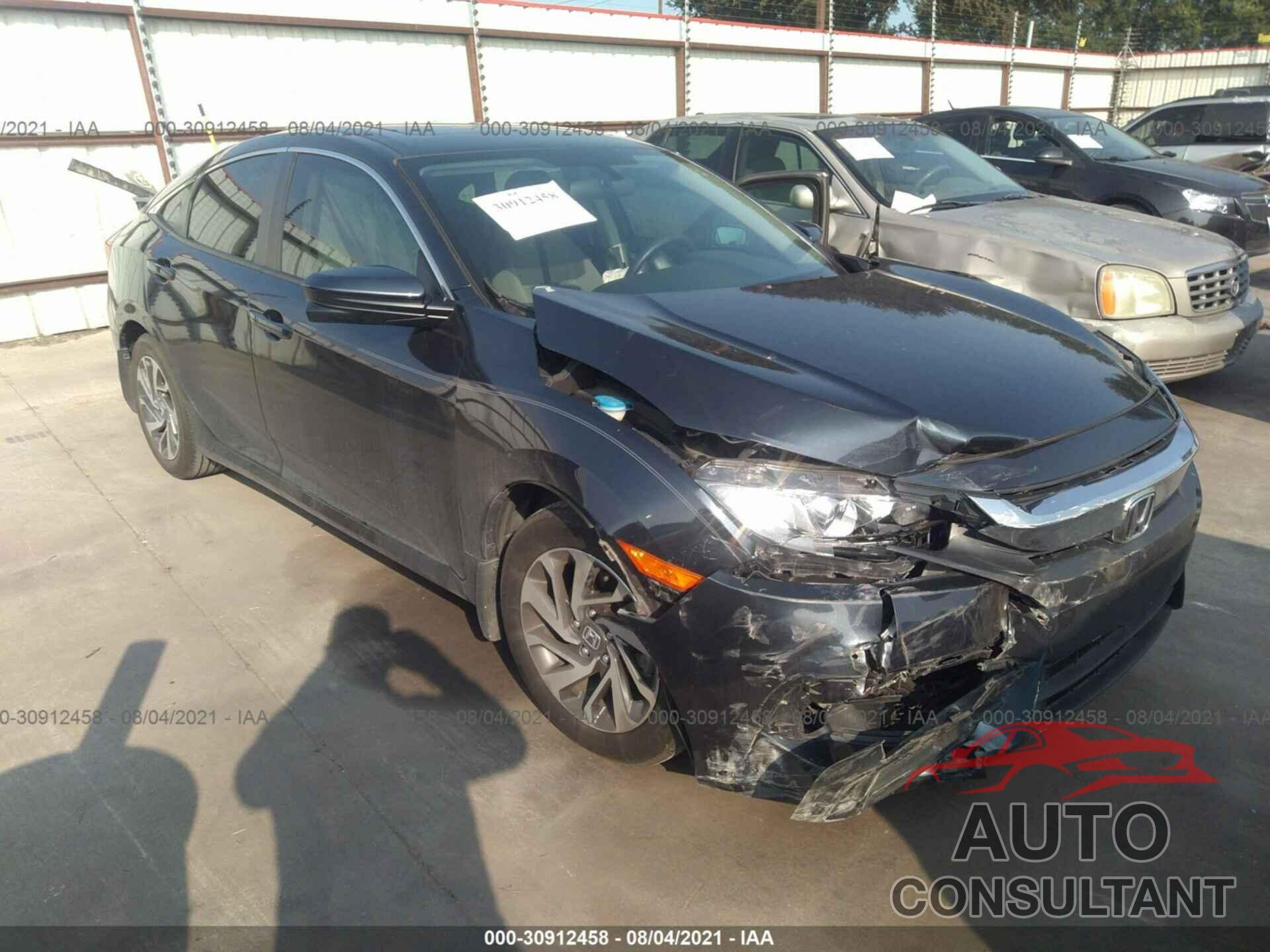 HONDA CIVIC SEDAN 2018 - 2HGFC2F74JH589361