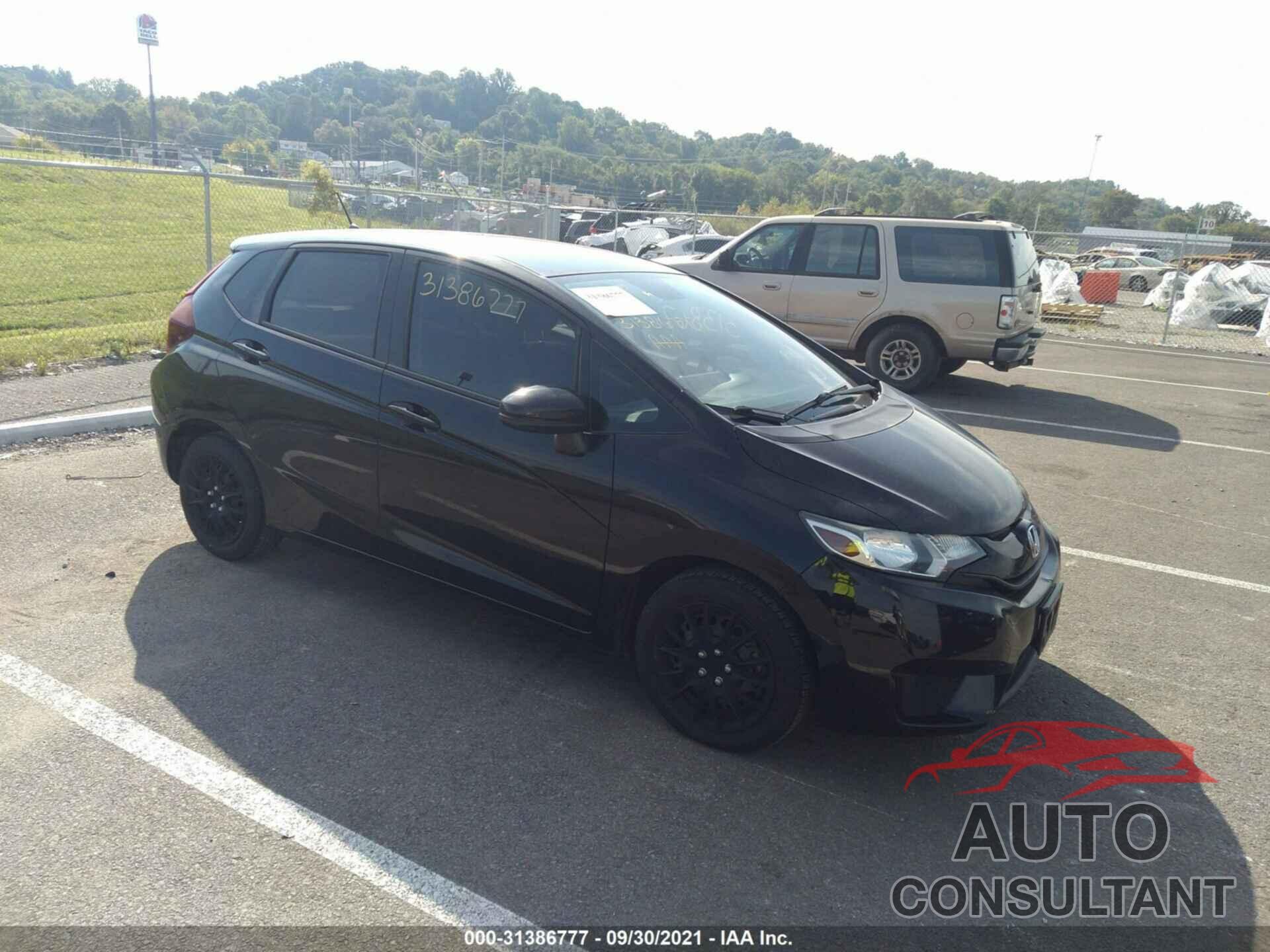 HONDA FIT 2016 - JHMGK5H59GX016560