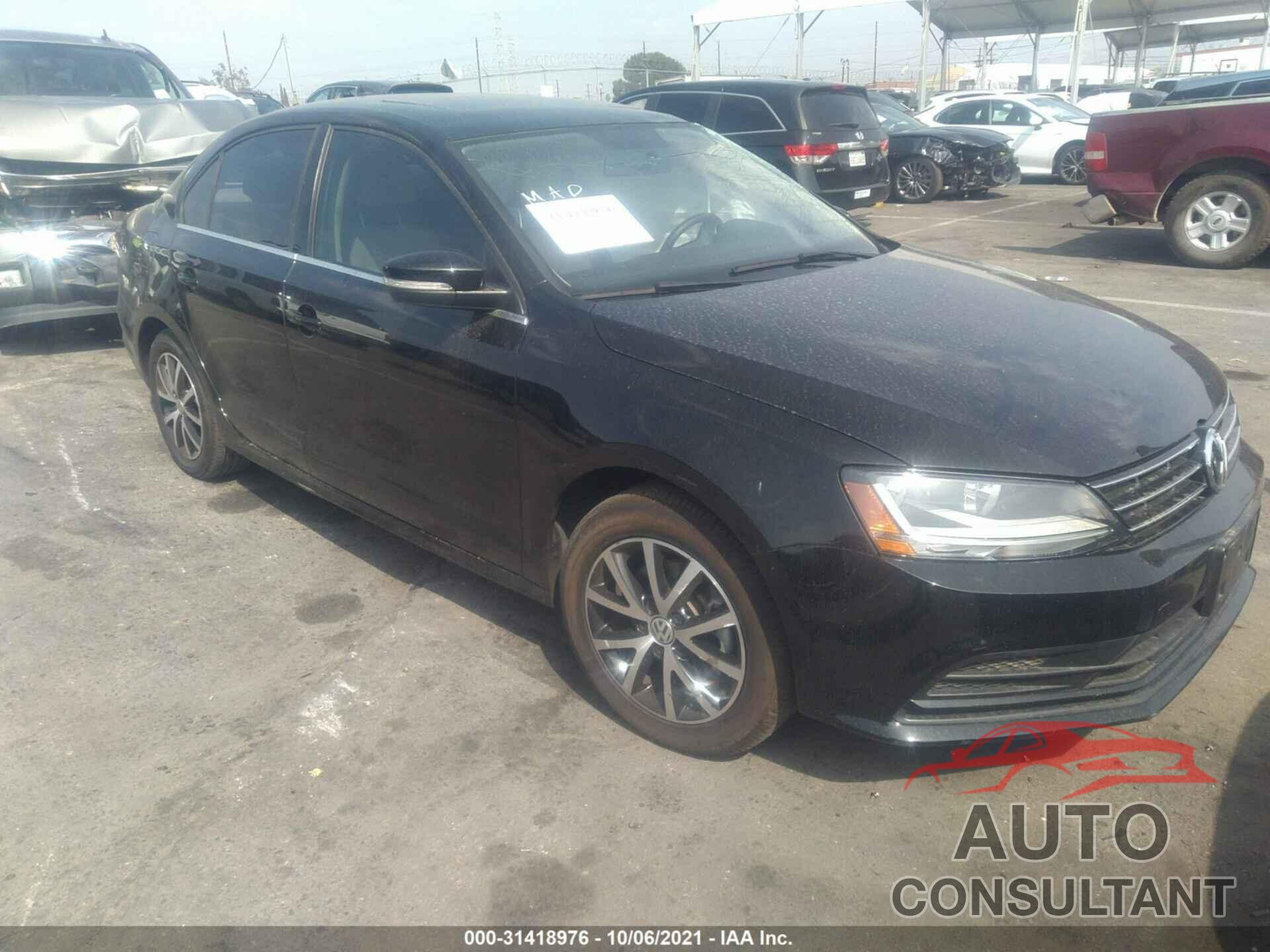 VOLKSWAGEN JETTA 2018 - 3VWDB7AJ7JM263593